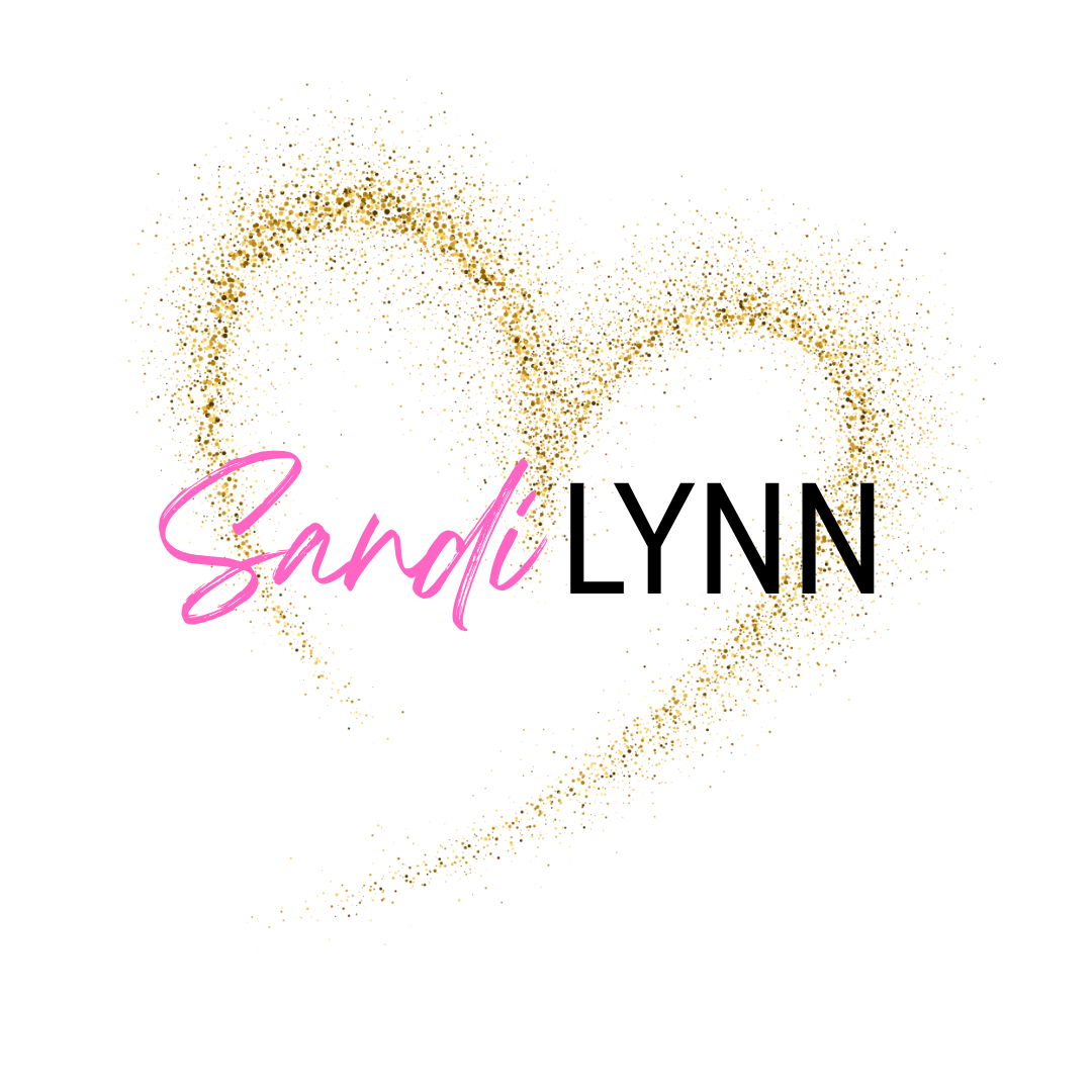 Sandi Lynn author logo