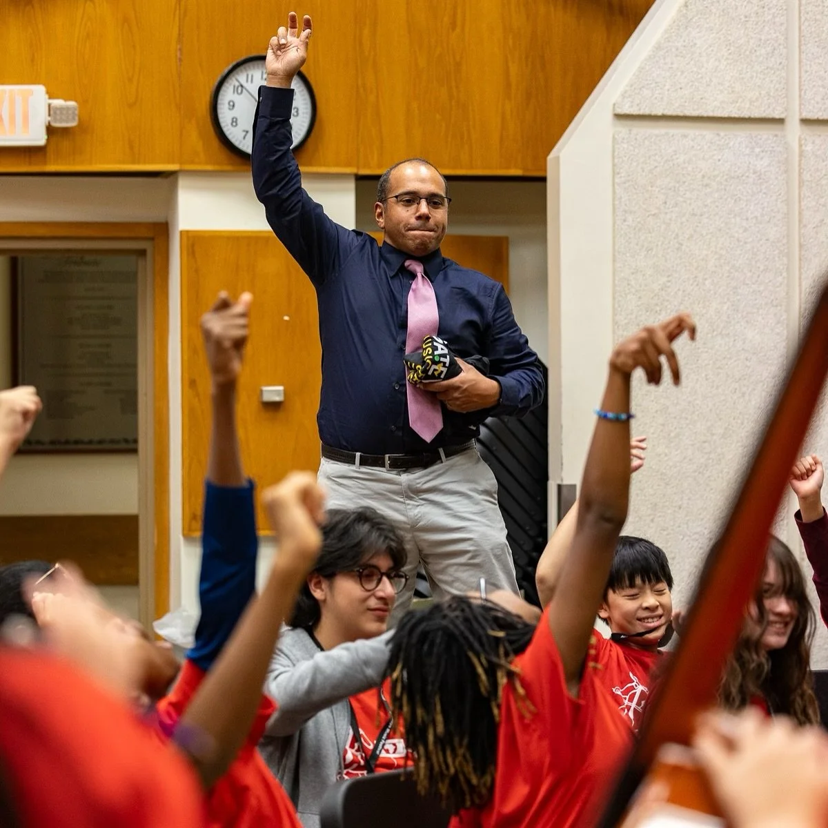 🎶 What does it really take to keep an orchestra thriving? (Spoiler: it&rsquo;s more than what happens onstage.)

It takes leadership. Vision. And a whole lot of behind-the-scenes brilliance to keep the music alive.

TONIGHT, Gateways&rsquo; own Dr. 