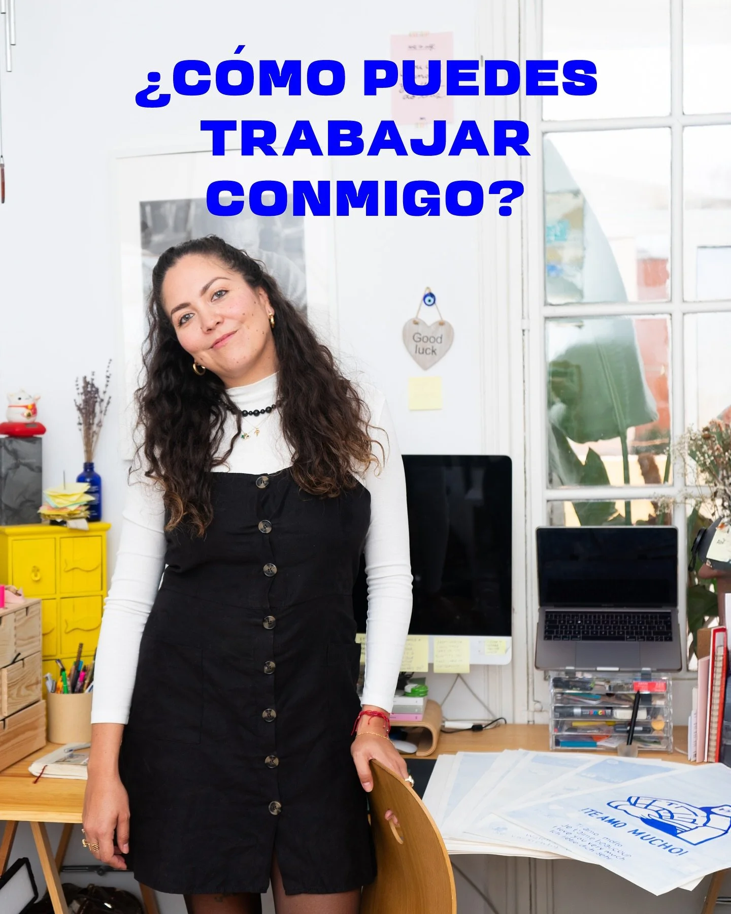 Hace mucho, mi pasi&oacute;n por transformar ideas y emociones abstractas en formas visuales con un enfoque po&eacute;tico naci&oacute; del proceso de externalizar y observar mis propios pensamientos.

Hoy acompa&ntilde;o a proyectos, marcas, ideas y