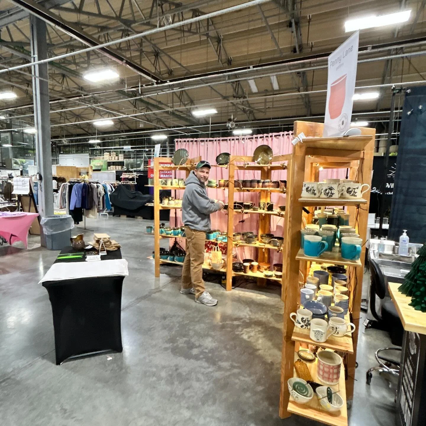 Come see this guy and get some new pottery at Wilson&rsquo;s Greenhouse for @mrktmarkets Holiday Edit!! 10-6 today and 10-5 tomorrow.