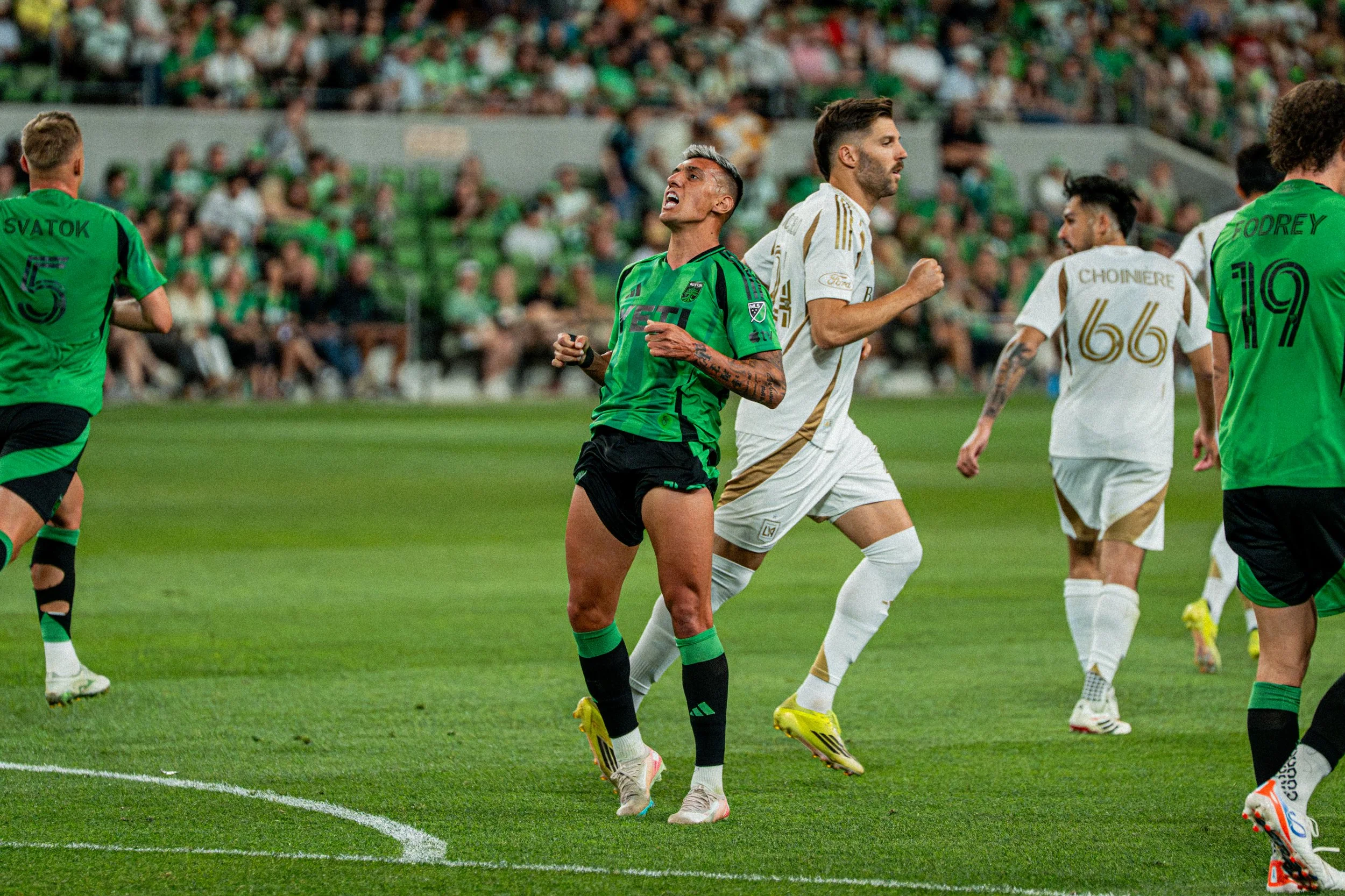 Austin FC Regresa A Casa y Empata Sin Goles Ante LAFC; Uzuni Firma Su Mejor Partido En Austin