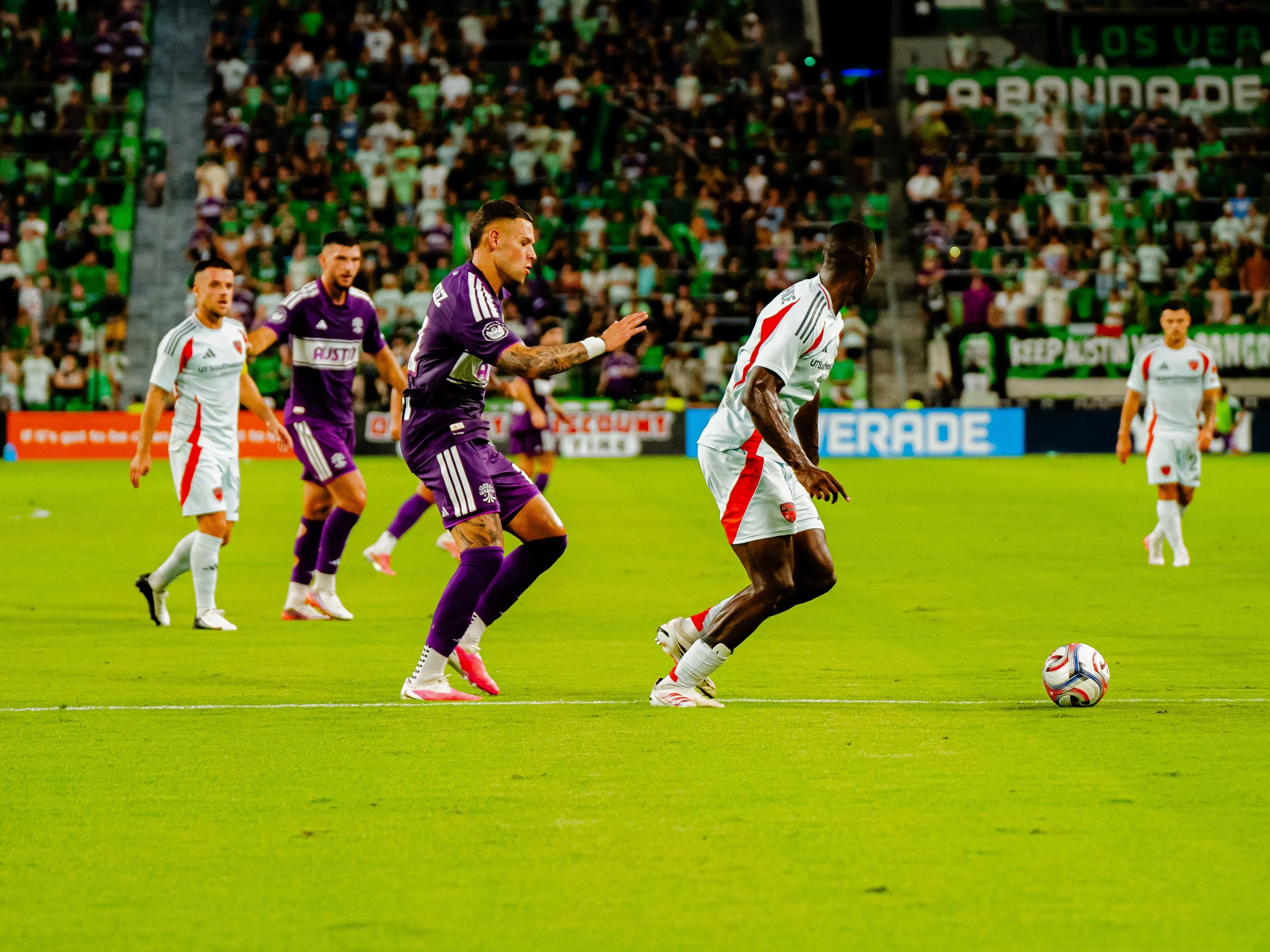 Austin FC Pierde Ante FC Dallas y Sigue Batallando en la MLS