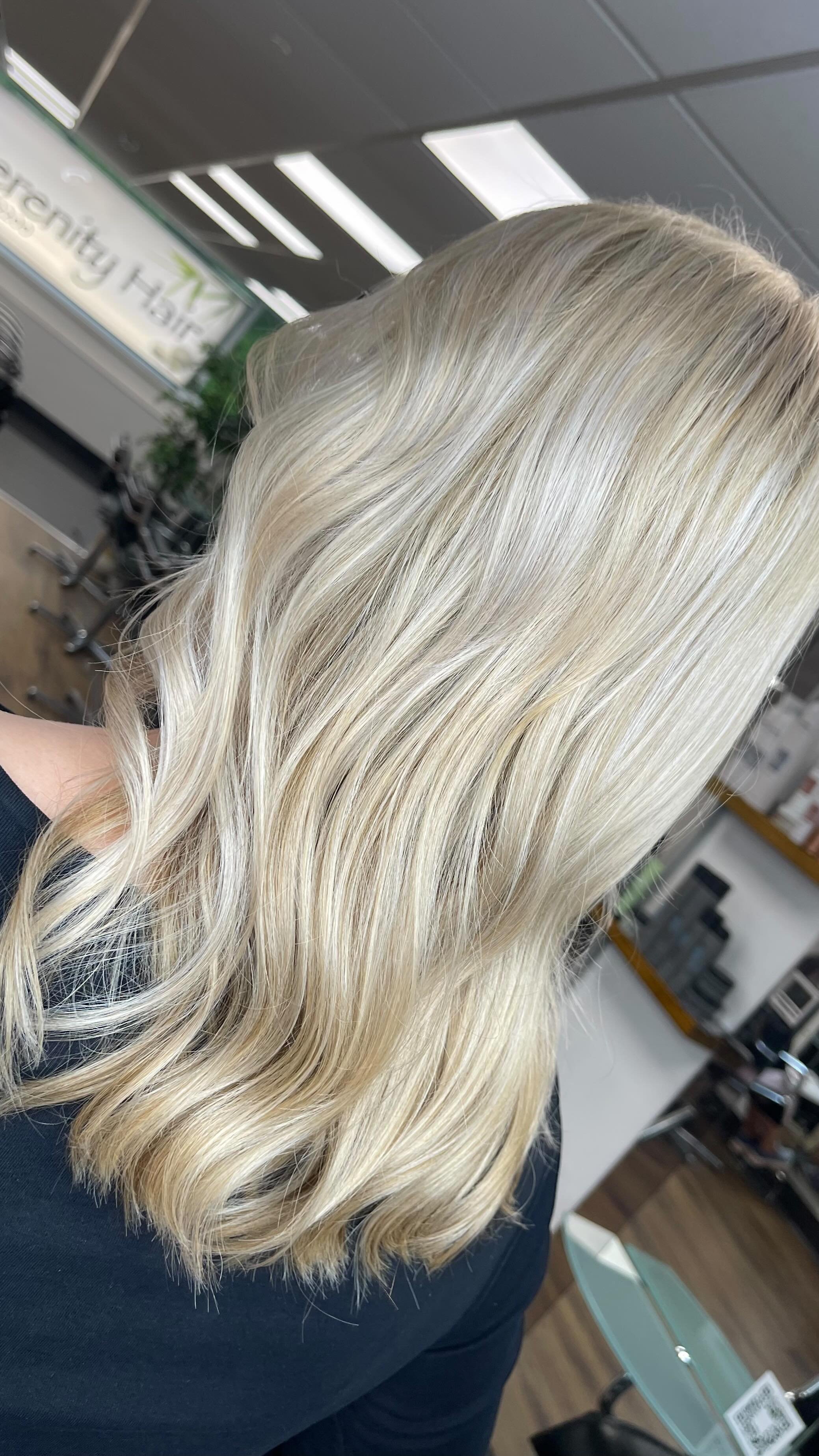DREAMY BLONDEβοΈ
COLOUR & STYLED BY: Sophie
SERVICES INCLUDED: Full head highlights, Toner, Olaplex & Blowdry.
πΏ01903 772200
πΏDirect message to book
πΏOnline booking via website
www.serenityrustington.co.uk
