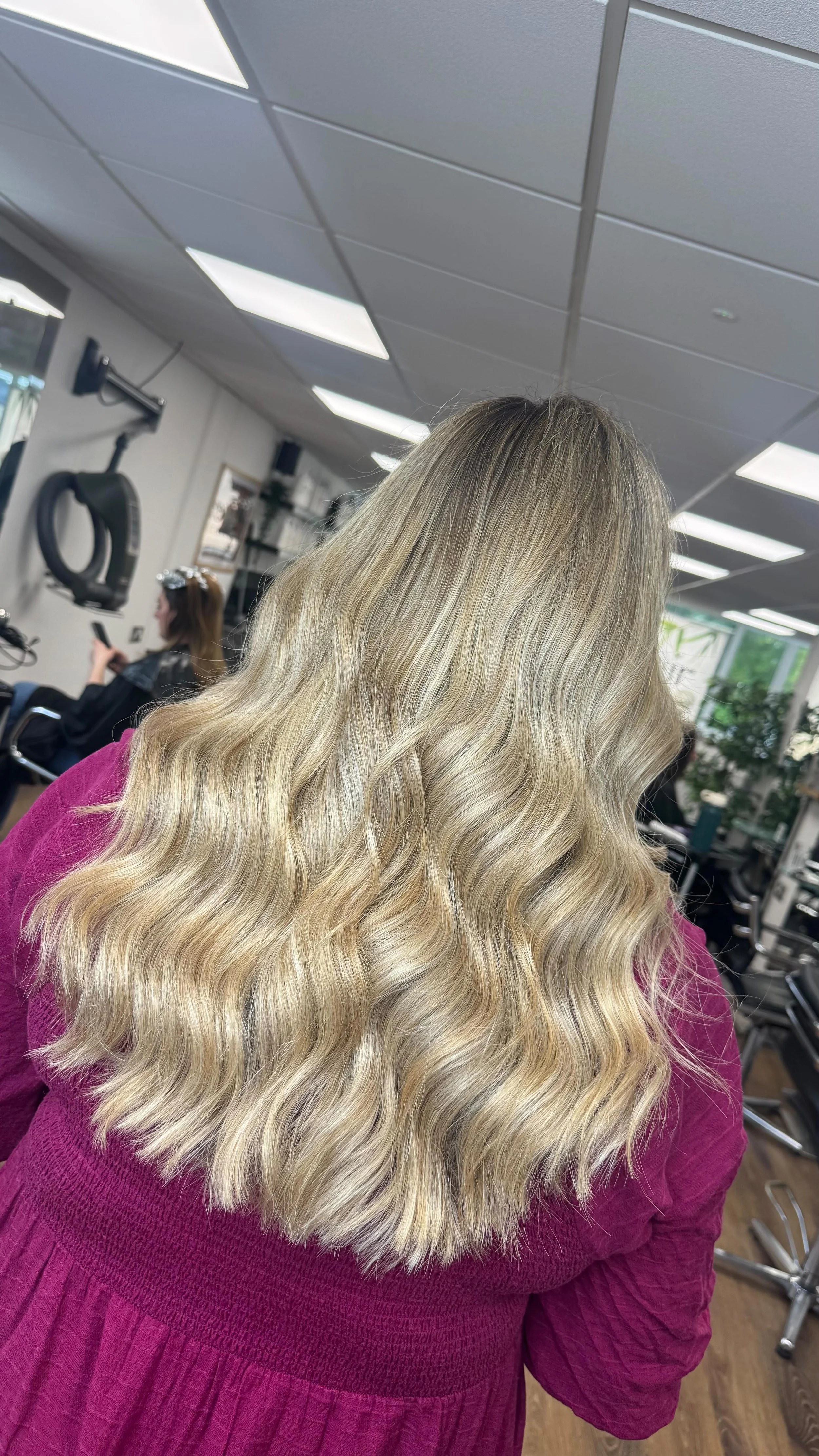 BLONDE & BEACHY βοΈ
COLOUR & CUT BY: Tara
SERVICES INCLUDED: Full balayage , Toner , Olaplex , Cut & blowdry
πΏ01903 772200
πΏDirect message to book
πΏOnline booking via website
www.serenityrustington.co.uk
