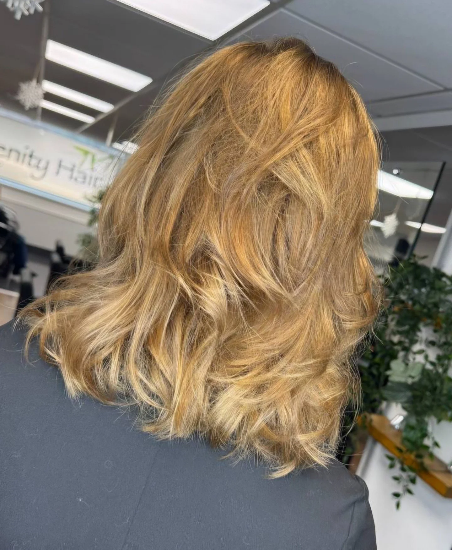 BACK TO NATURAL🌿

COLOUR AND CUT BY: Carol 

SERVICES INCLUDED: Full head tint, Cut and Finish

🌿01903 772200
🌿Direct message to book
🌿Online booking via website
www.serenityrustington.co.uk
