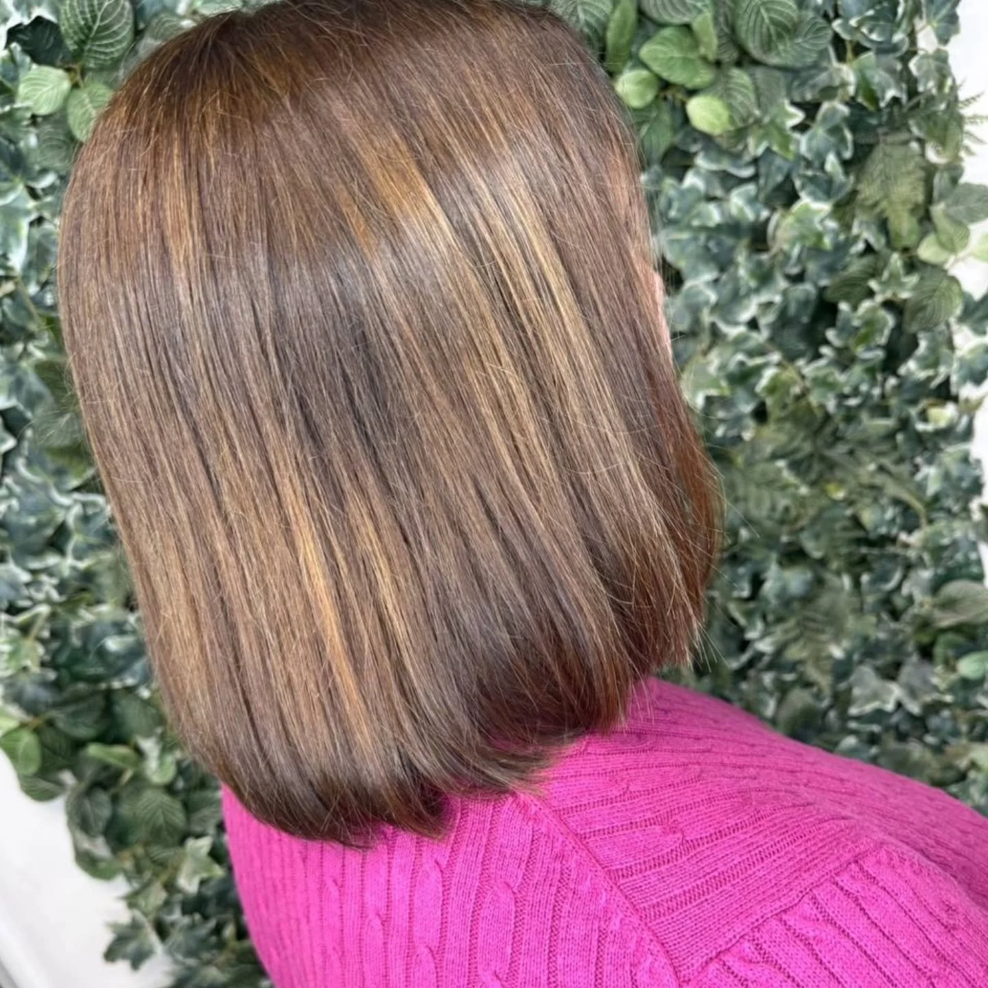Fresh 🌿

COLOUR &amp; CUT BY: Carol

SERVICES INCLUDED: Full head colour, scattered lights

🌿01903 772200
🌿Direct message to book
🌿Online booking via website
www.serenityrustington.co.uk