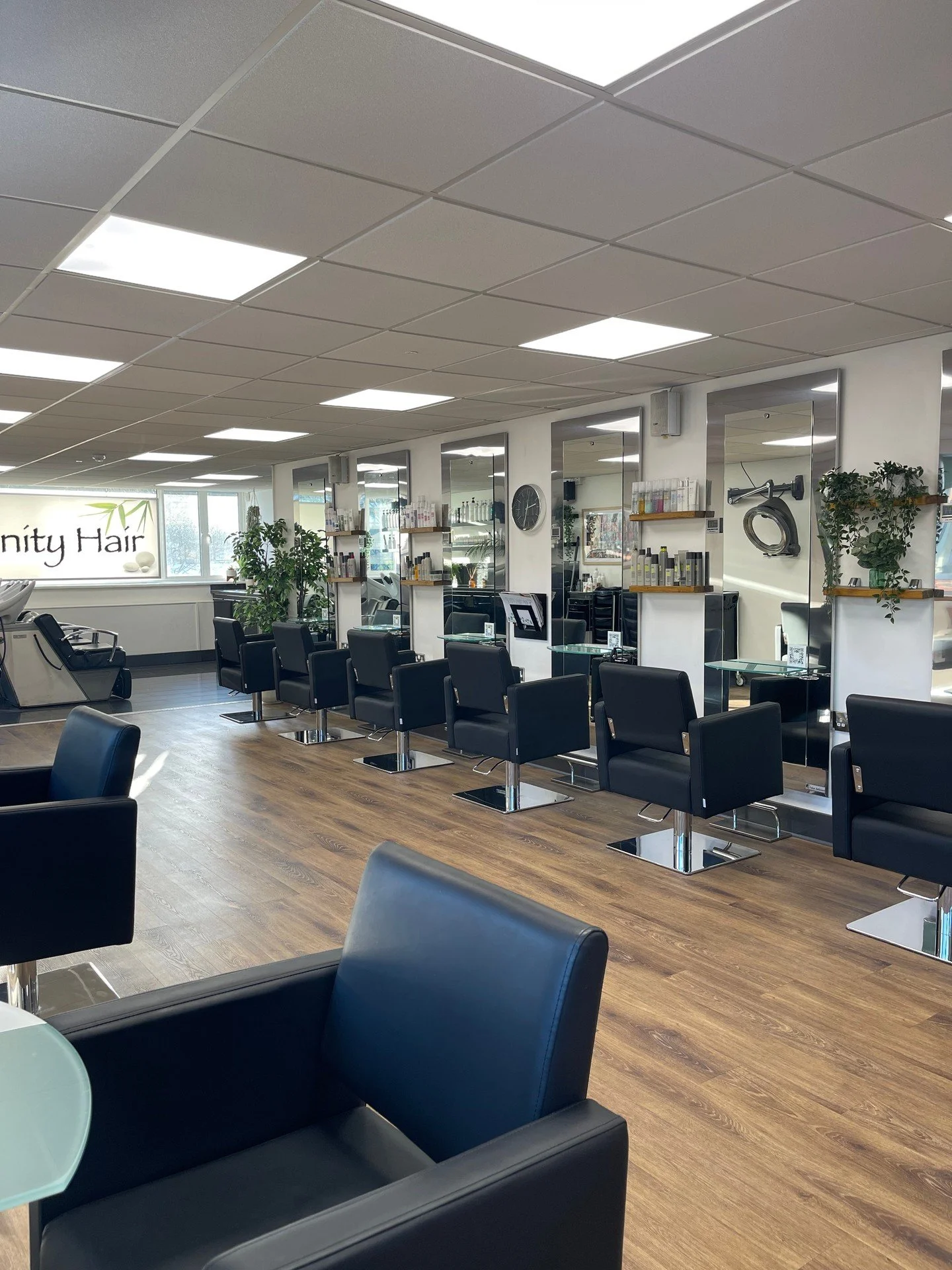 FANCY A CHANGE?💇&zwj;♀️

Thinking about switching things up with your style? We&rsquo;d love to make it happen for you!

If you're considering a change from the service you&rsquo;re booked in for, we kindly ask that you give us a quick call ahead of