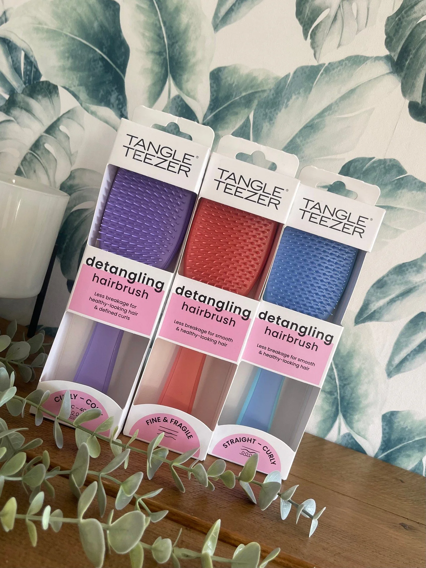 TANGLE TEEZER💜

FINE AND FRAGILE-
With soft-flex teeth that are a grade softer than our original Ultimate Detangler, created with fine, fragile, heat-damaged or colour-treated hair in mind.
Tough on knots, but gentle to sensitive scalps. Come shower