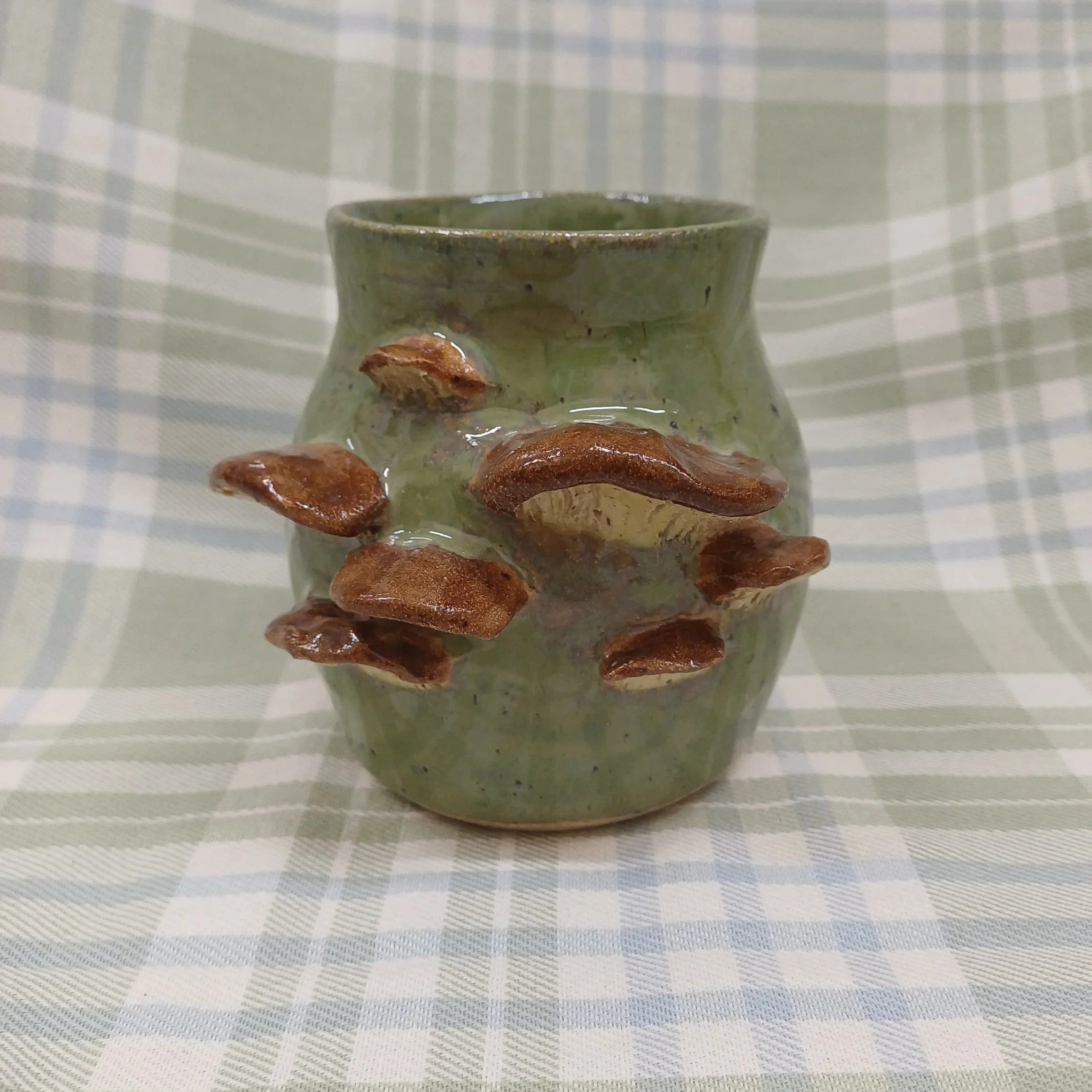 Summer Oyster Vase