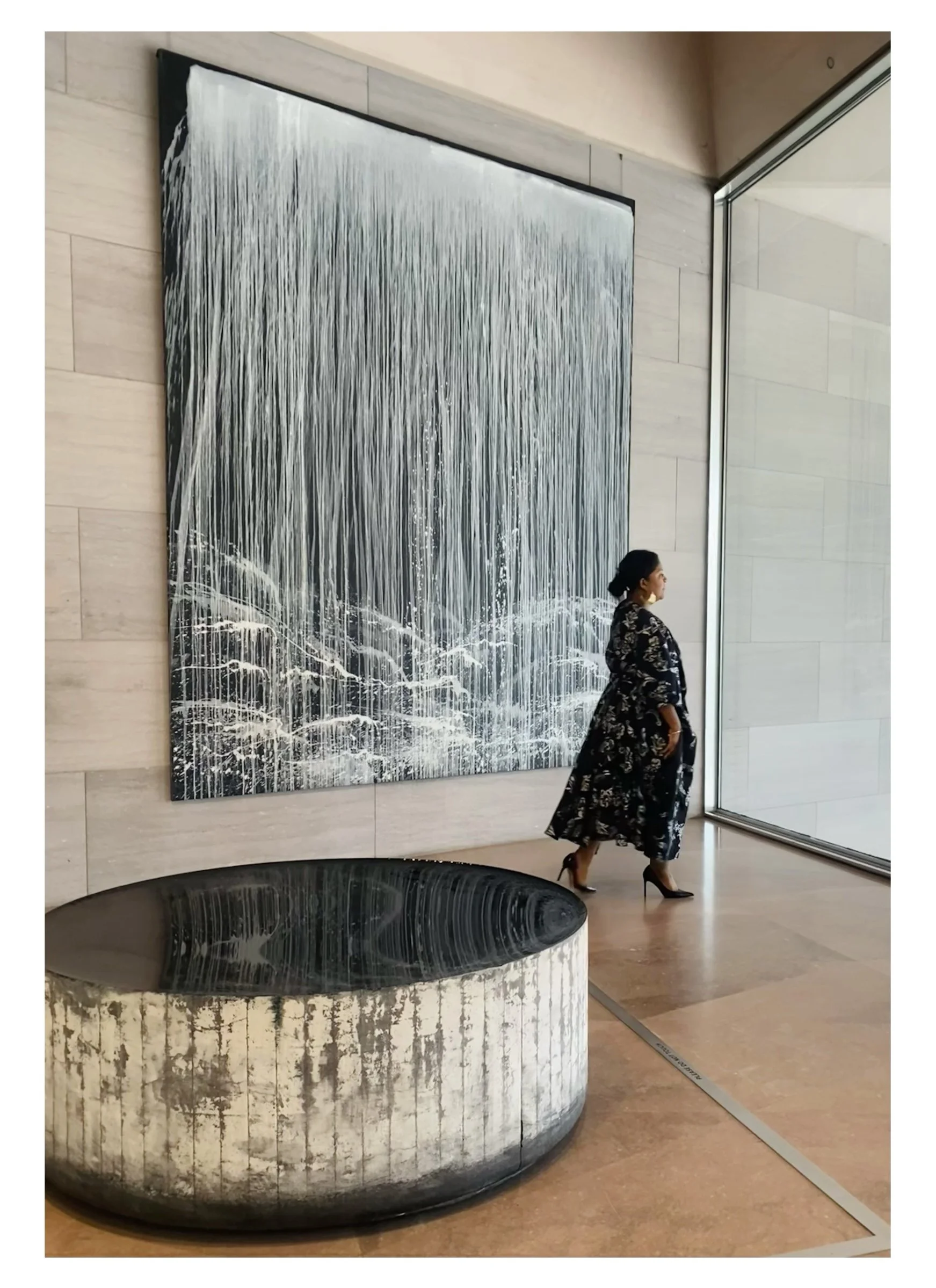 National Gallery of Art BTS by María Fernanda

Curtain Waterfall 1991
(Iris) Pat Steir

Opposite of White, v. 2 (Large) (A) 2006-2007 
Roni Horn