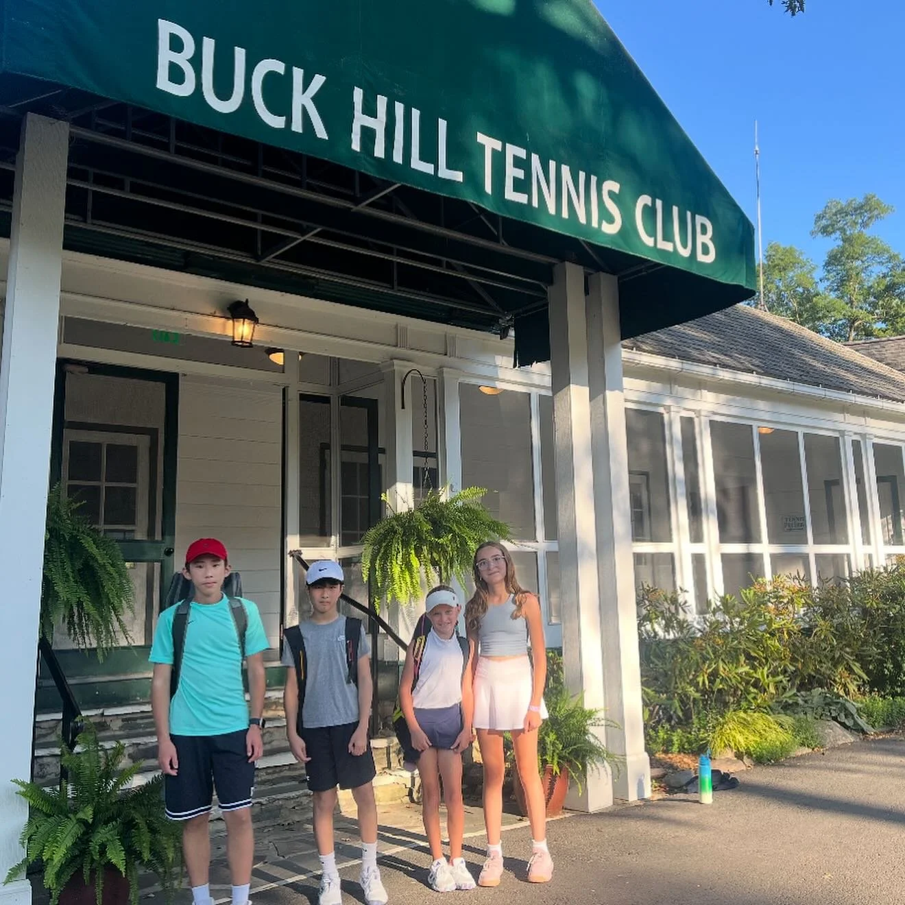 Our players took an exciting trip last Friday to Buck Hill Tennis Club to play matches! Great tennis, great vibes and even greater memories! πΎ