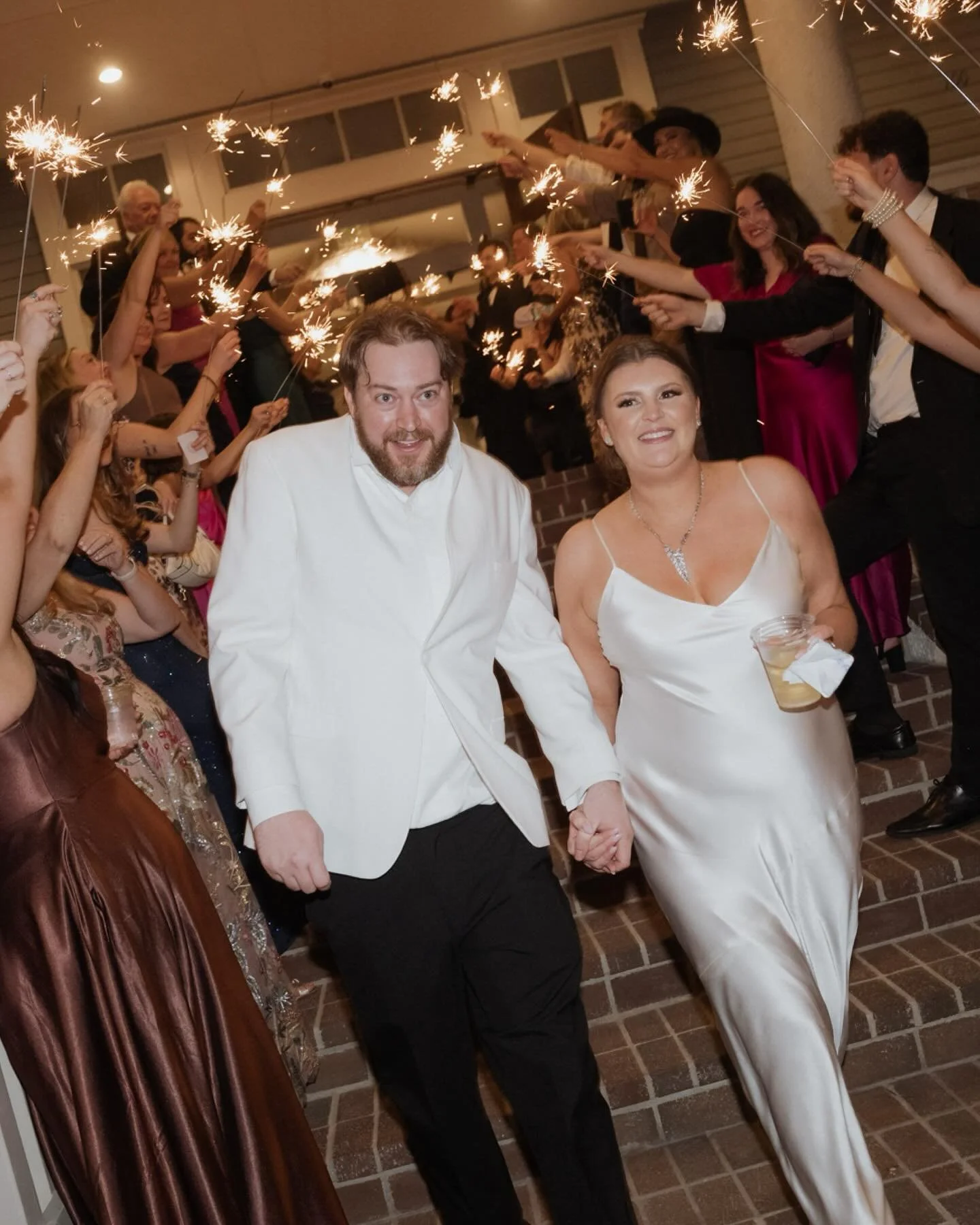 Gorgeous day, gorgeous people 🫶🏼 Had so much fun celebrating M+W this weekend. 🥂 

Venue @datawisland 
Planner @sutlancoevents 
Flowers @graceandthornsav 
Hair MUA @theblushing_belle 
Cake @dflavorcc 
Photog @anniehockphoto 
Second photog @judyann
