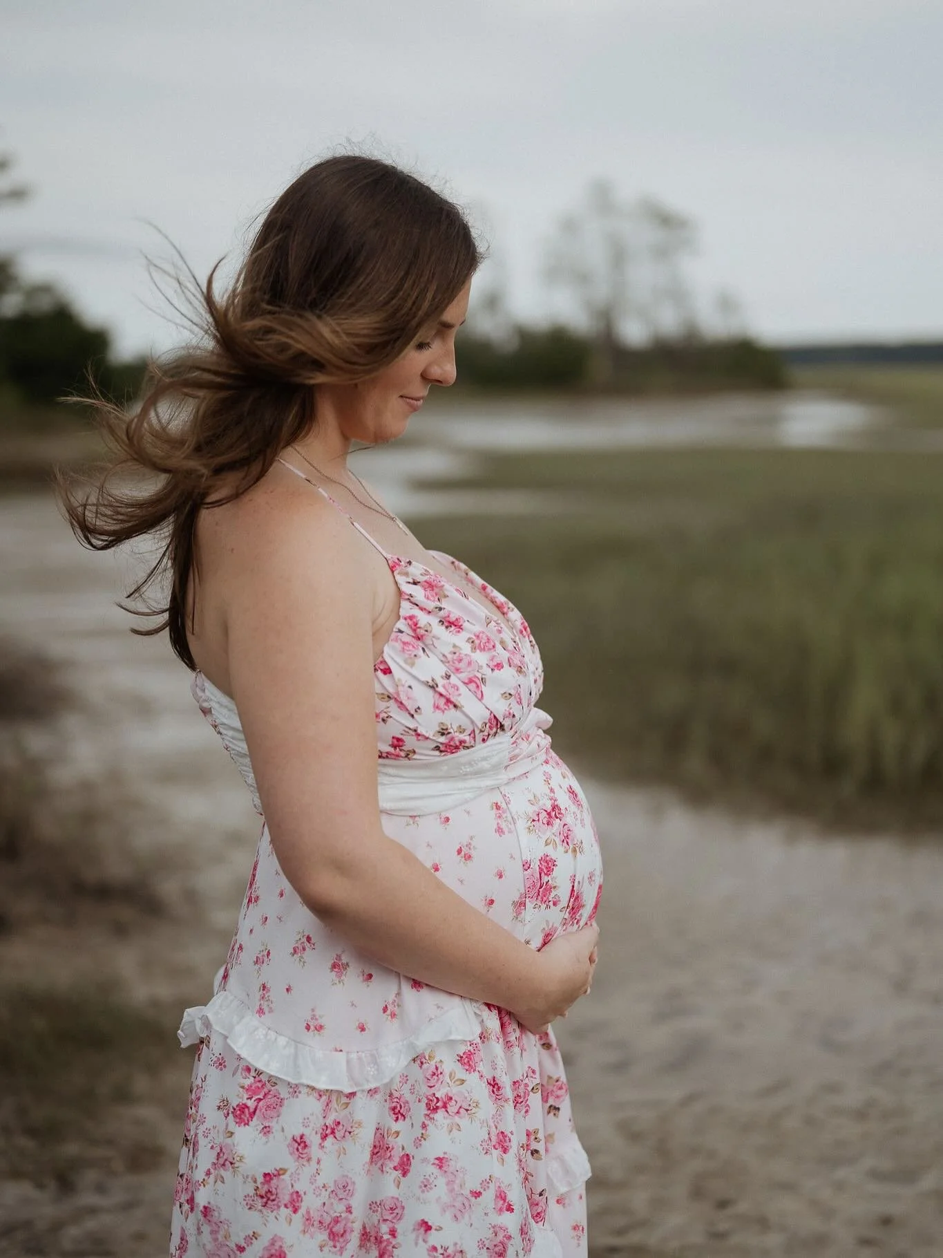 One of my most favoritest couples is having a sweet lil one and I got to hang out with them and document a slice of their togetherness. What a gift it is to witness all this love. 💕 I can&rsquo;t wait to meet her 🥹

#maternity #maternityphotoshoot 