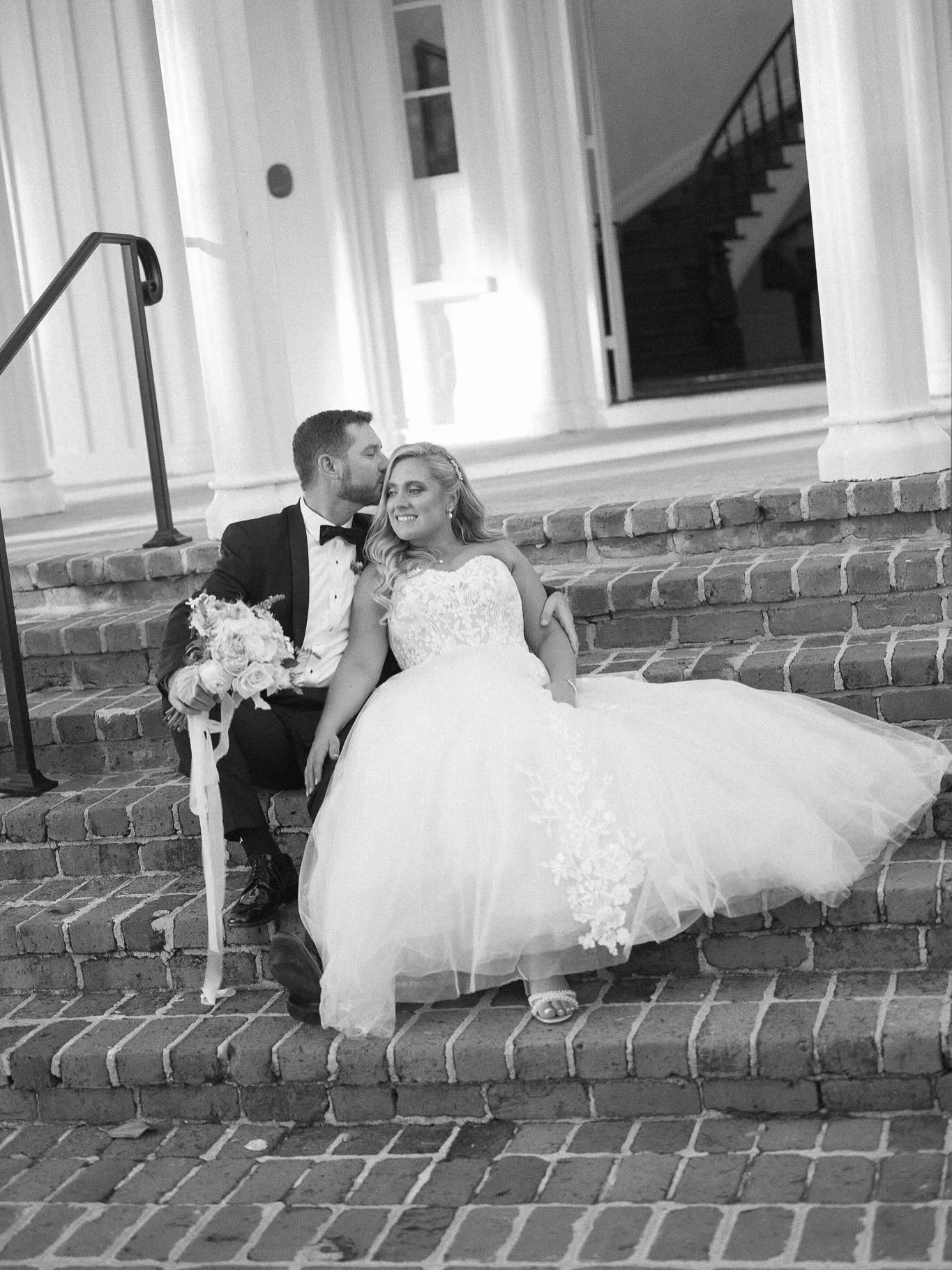 Part 2 of the most beautiful love story 💕 
Venue @rosehillmansion @mansionatrosehill 
Bride @ashley_e_elmer 
Hair MUA @beauty_by_kateryna 
Flowers @wimbeecreekfarm 
Planner @simply_southern_events_ 
Catering/gelato cart @savoryspoonfulcatering 
Piz