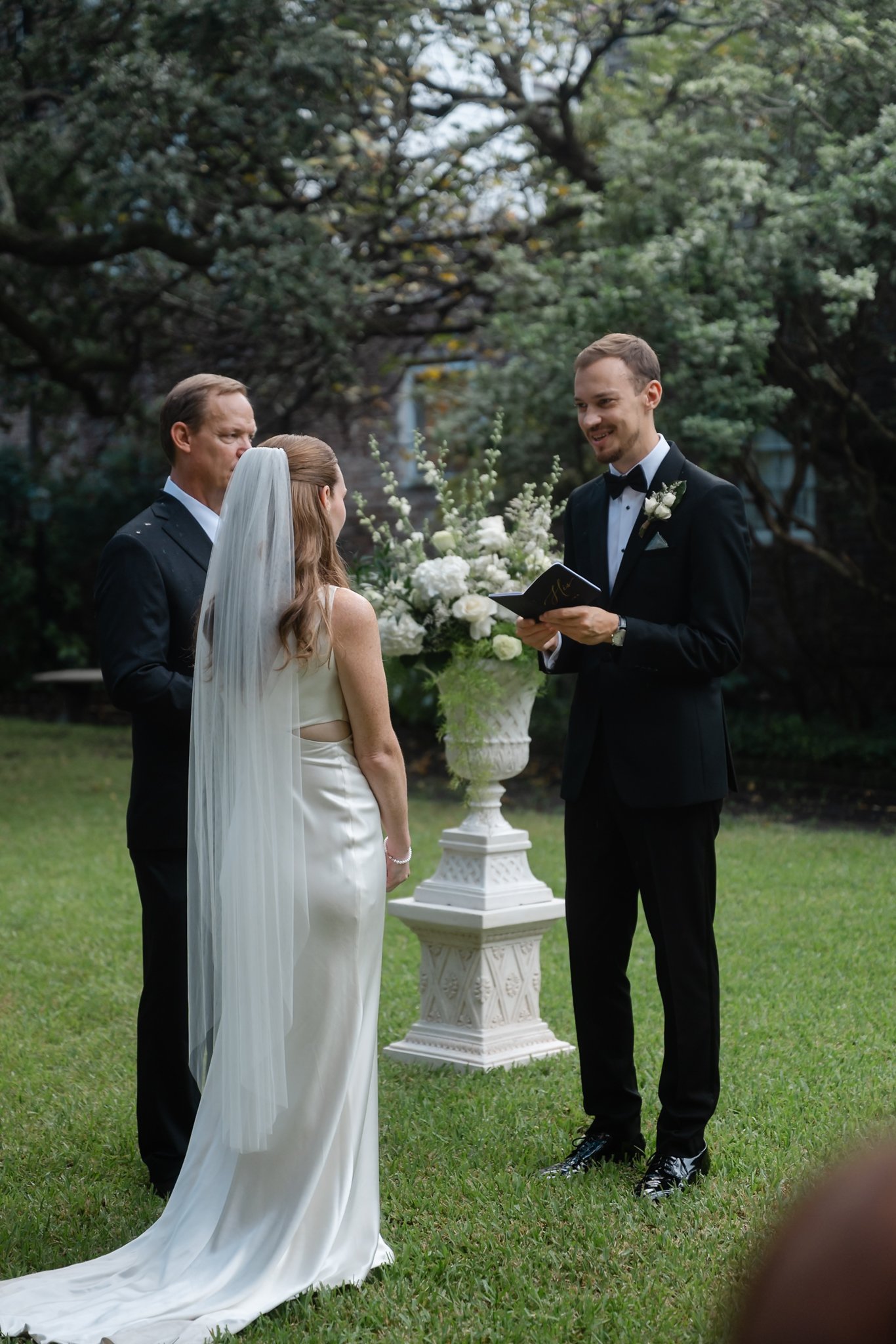 charlestoneditorialweddingphotographer-35.jpg