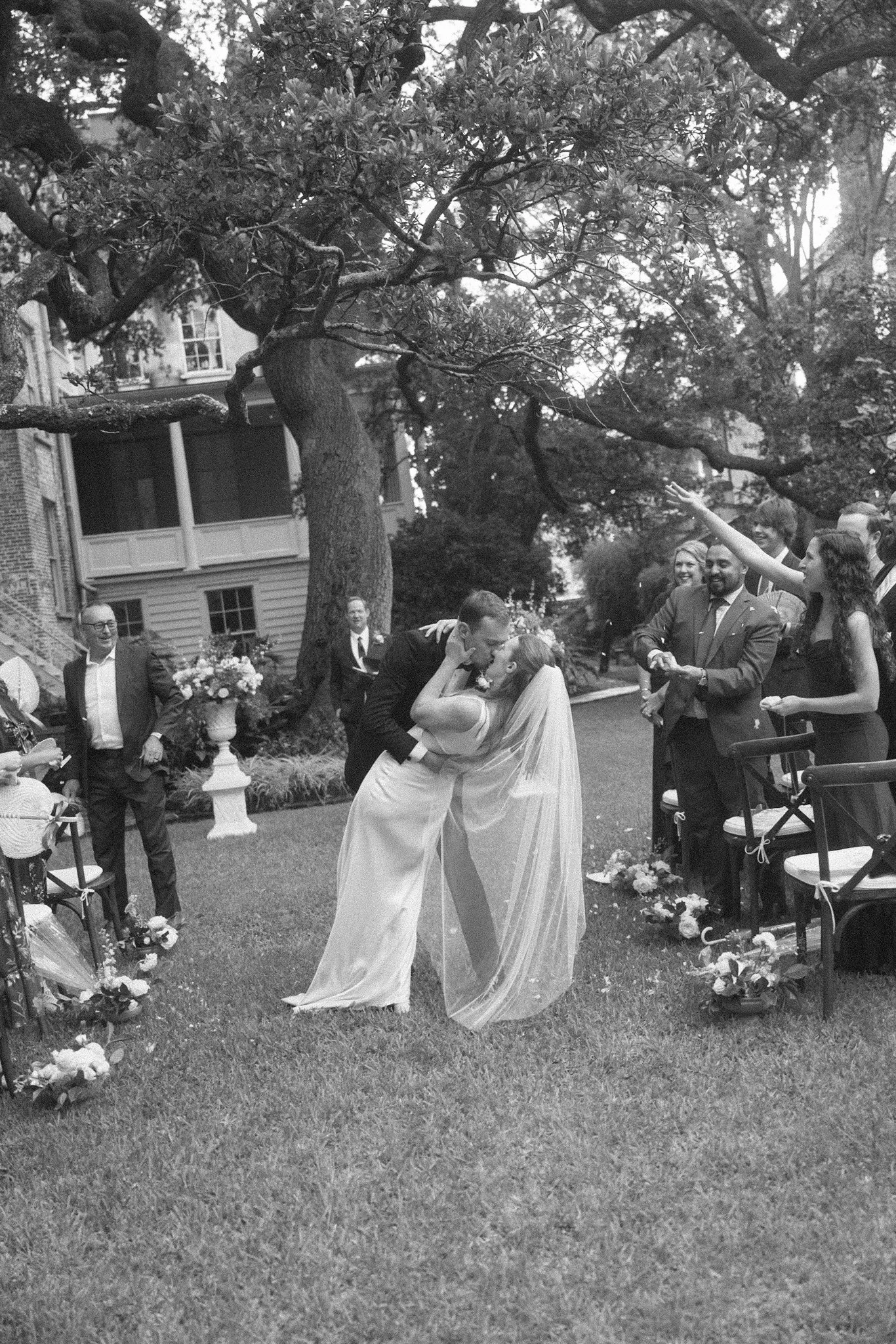 charlestoneditorialweddingphotographer-41.jpg