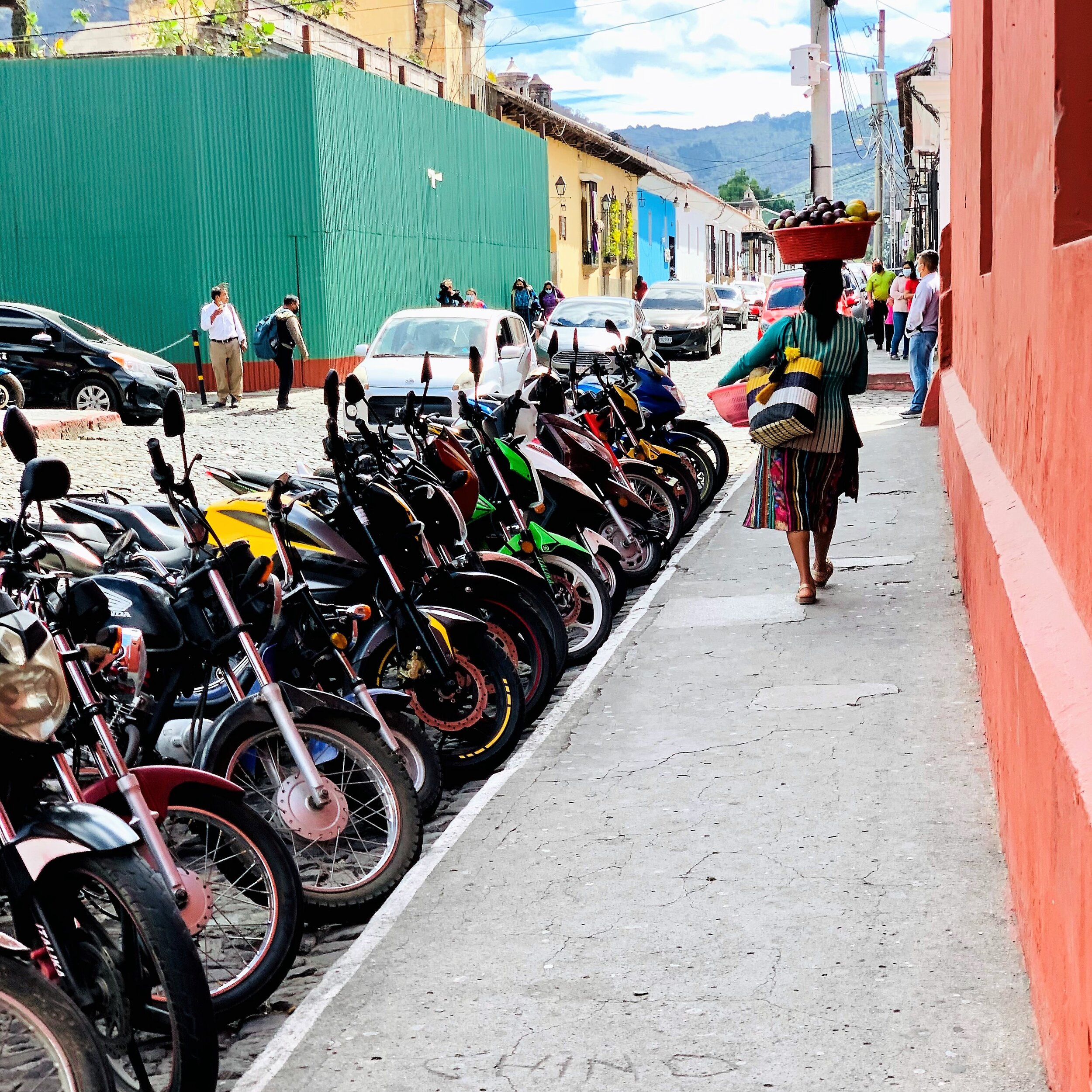 IMG-7375(busy street Antigua).jpg