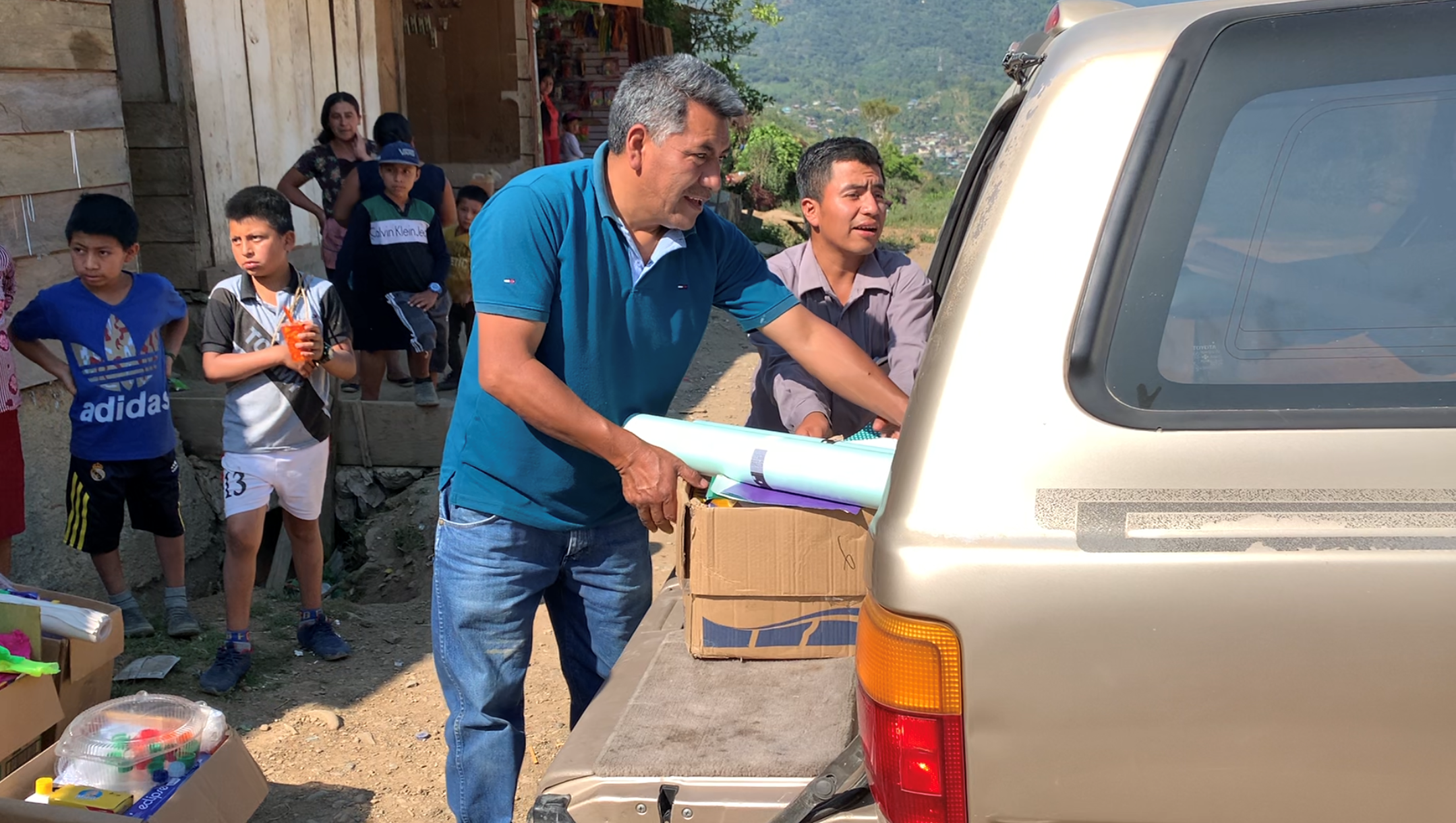 IMG-7943 - special delivery in la perla.PNG