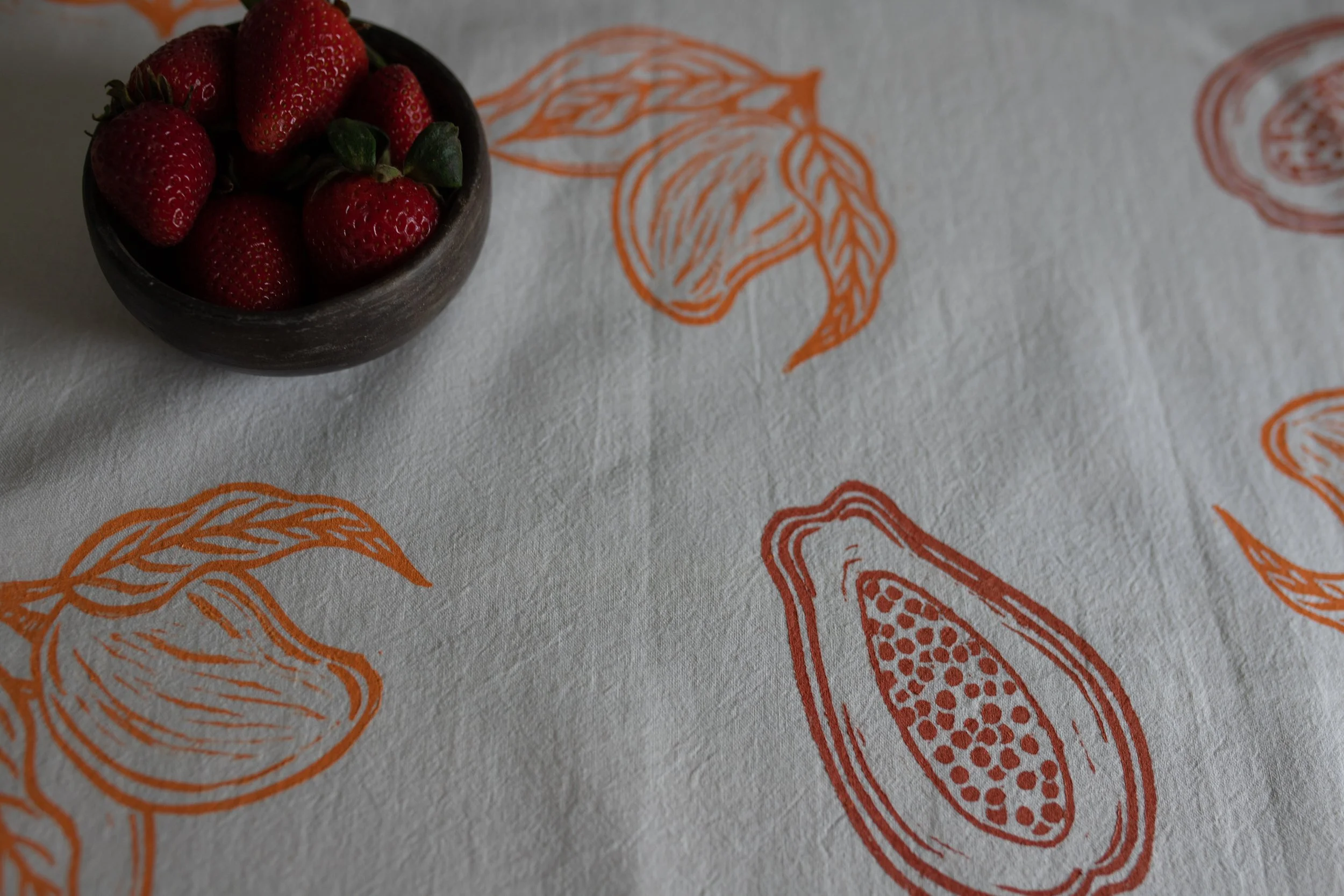 "Mangos y papayas" blockprinted cotton tea towel (2024)