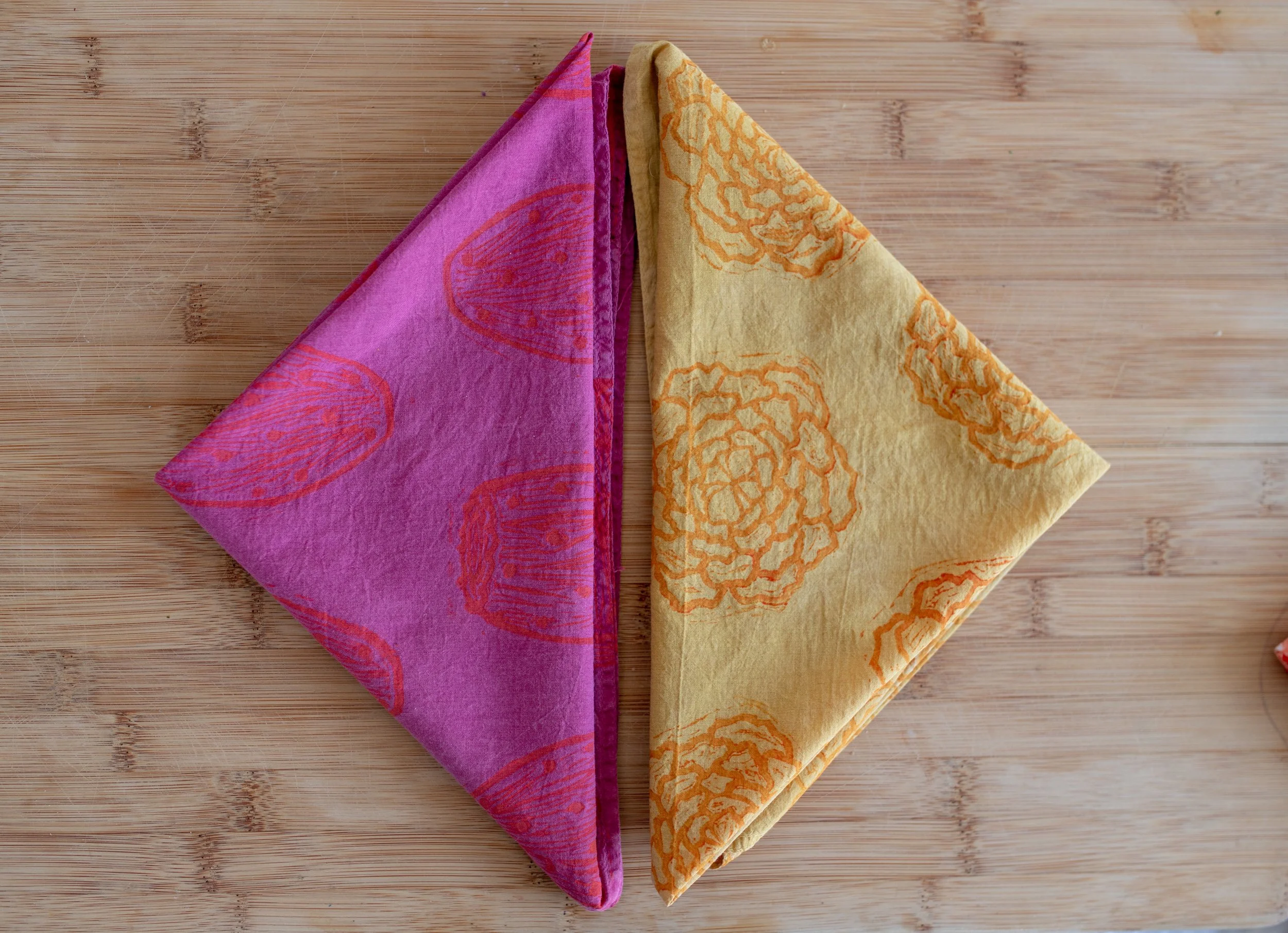 "Cempasúchil y tunas" botanically dyed cotton bandanas (2022)