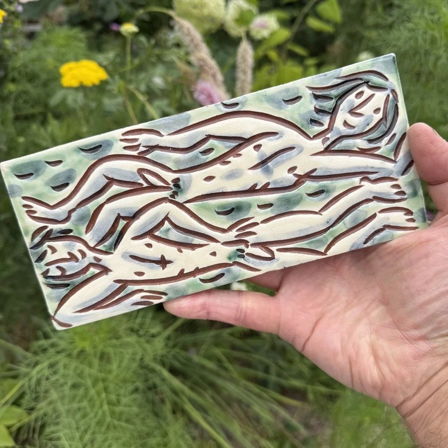 pot3031 Large rectangular tile with swimming guys