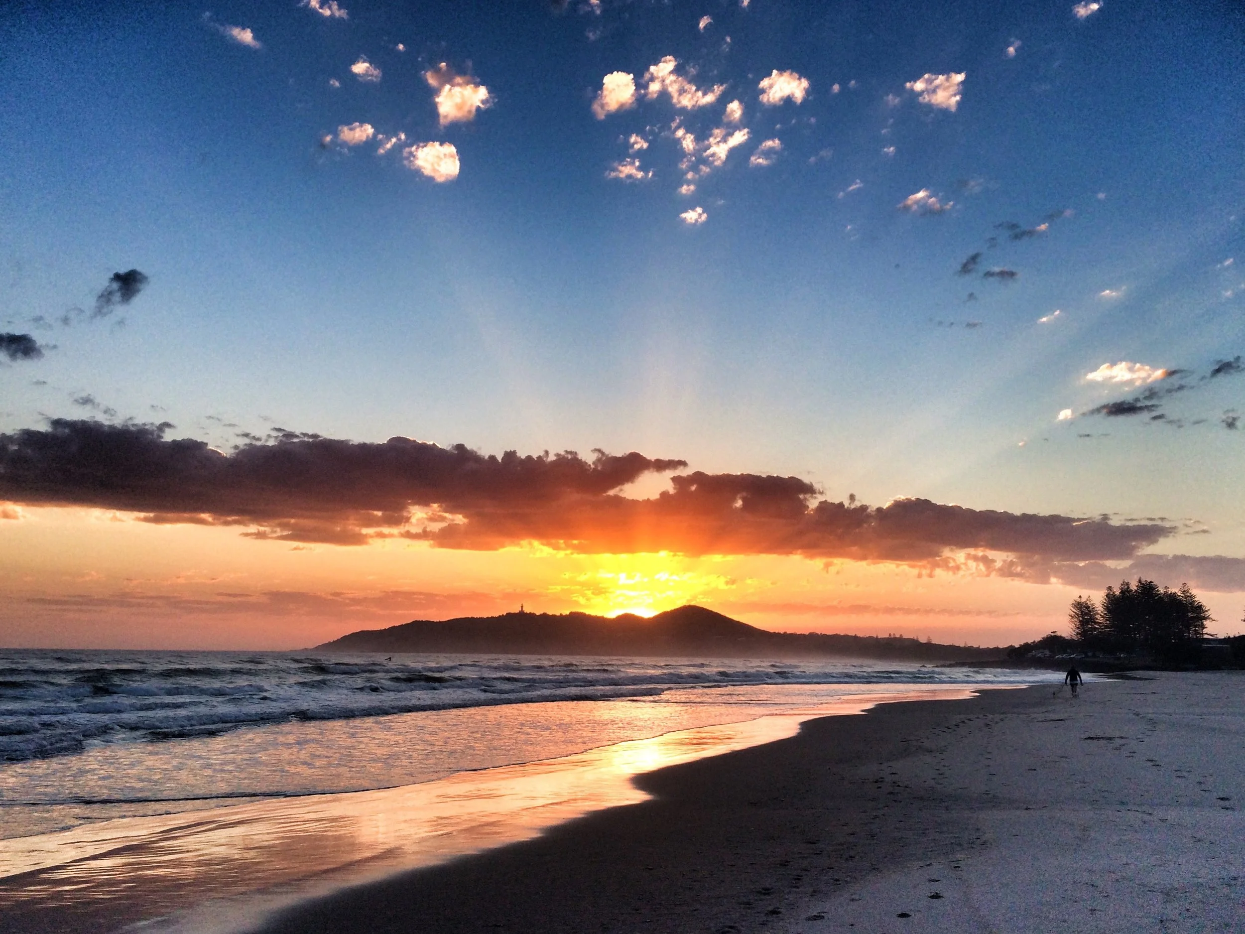 Experience the Magic of Byron Bay in Autumn: Top Reasons to Visit Now 