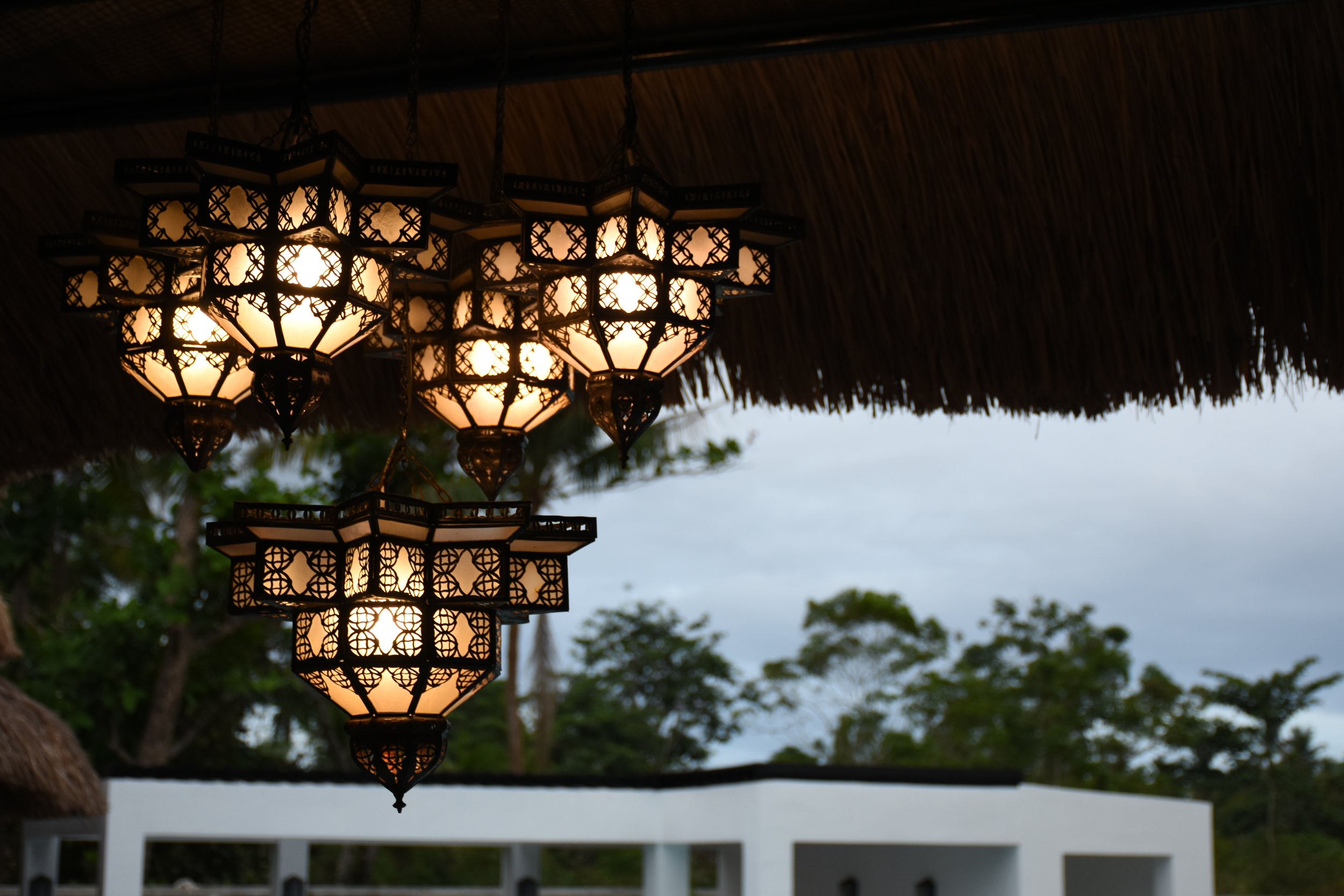 Moroccan lamps with daylight.JPG