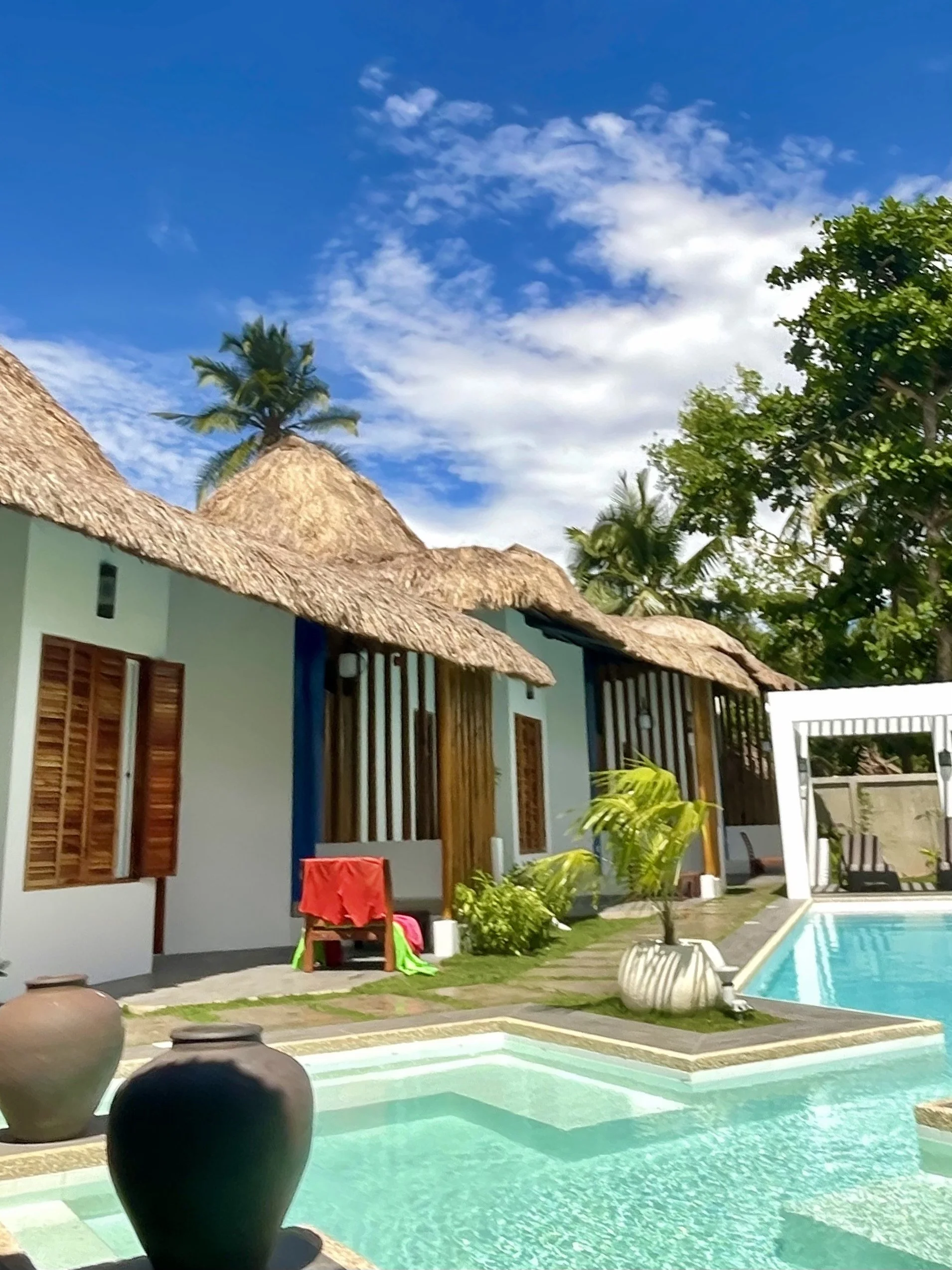 Entrance05 w Signage Sight.jpeg