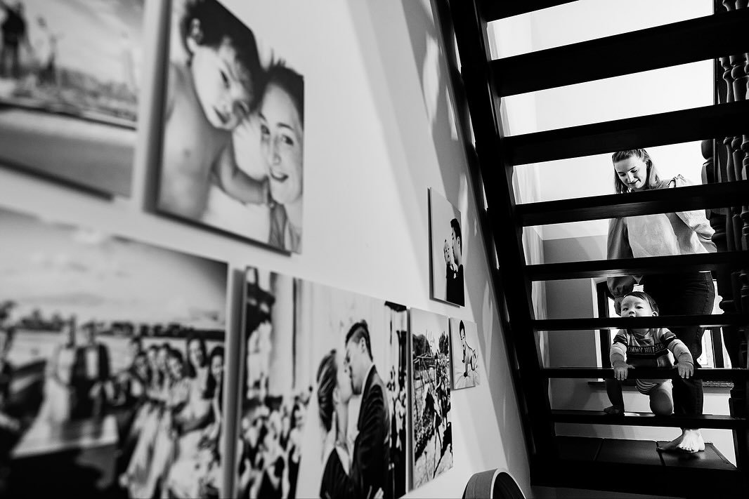 &ldquo;Ik wil dat mijn klanten zich op hun gemak voelen&rdquo;
&ldquo;Ik hoop dat mijn gezinnen blij zijn met mijn foto&rsquo;s&rdquo;

Mooi denk je deze gedachten. Dat klopt alleen is er een grote MAAR&hellip;

Je legt alles buiten jezelf in je foto