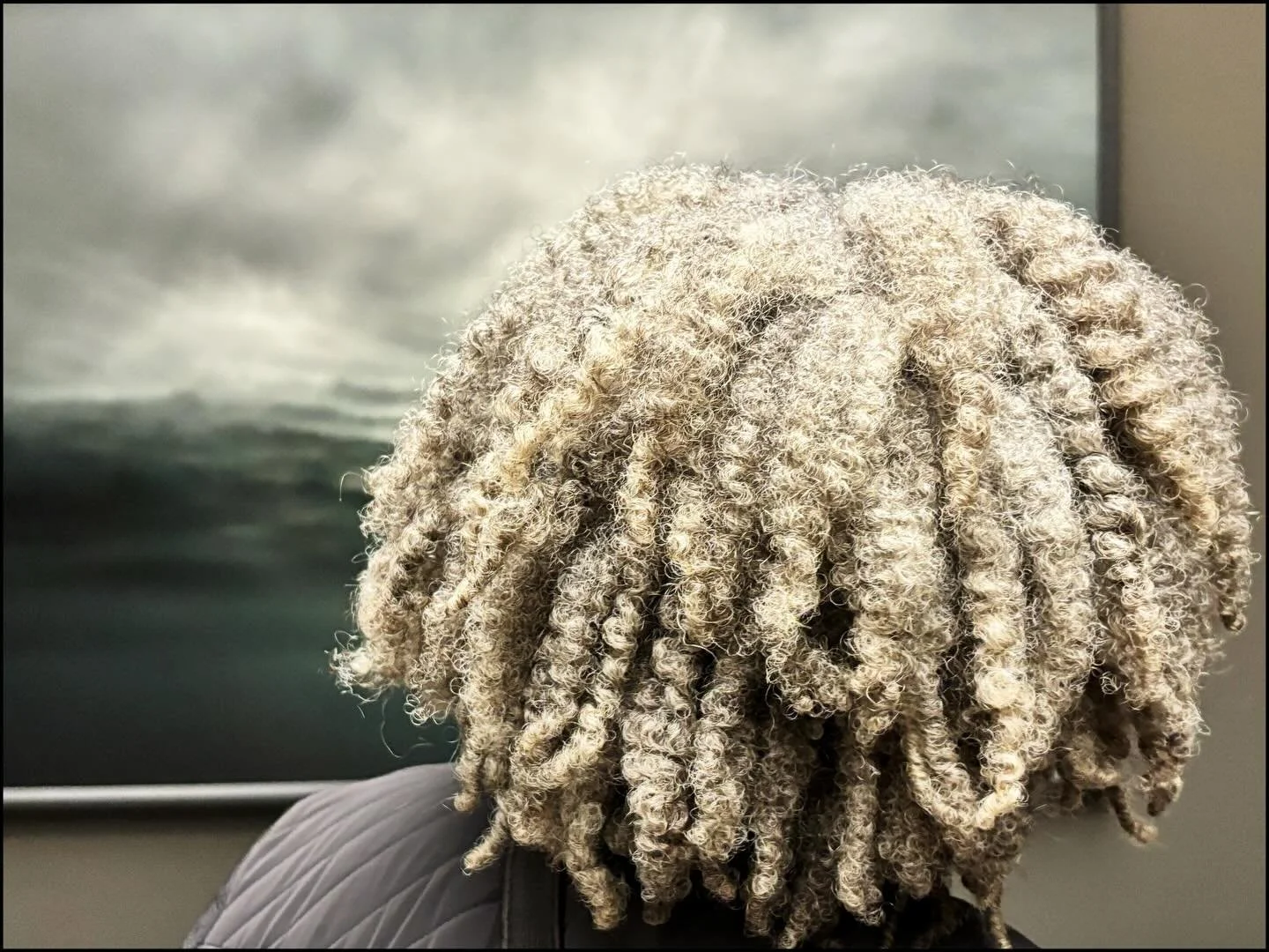 Transcripts of a sea - my point of view

De tentoonstelling in het MSK dat we vandaag bezochten met de groep van Catch the action inspireerde. 

Terwijl ik ronddwaalde en mijn eigen weg zocht in de expo van Stephan Vanfleteren ontstond een idee&helli