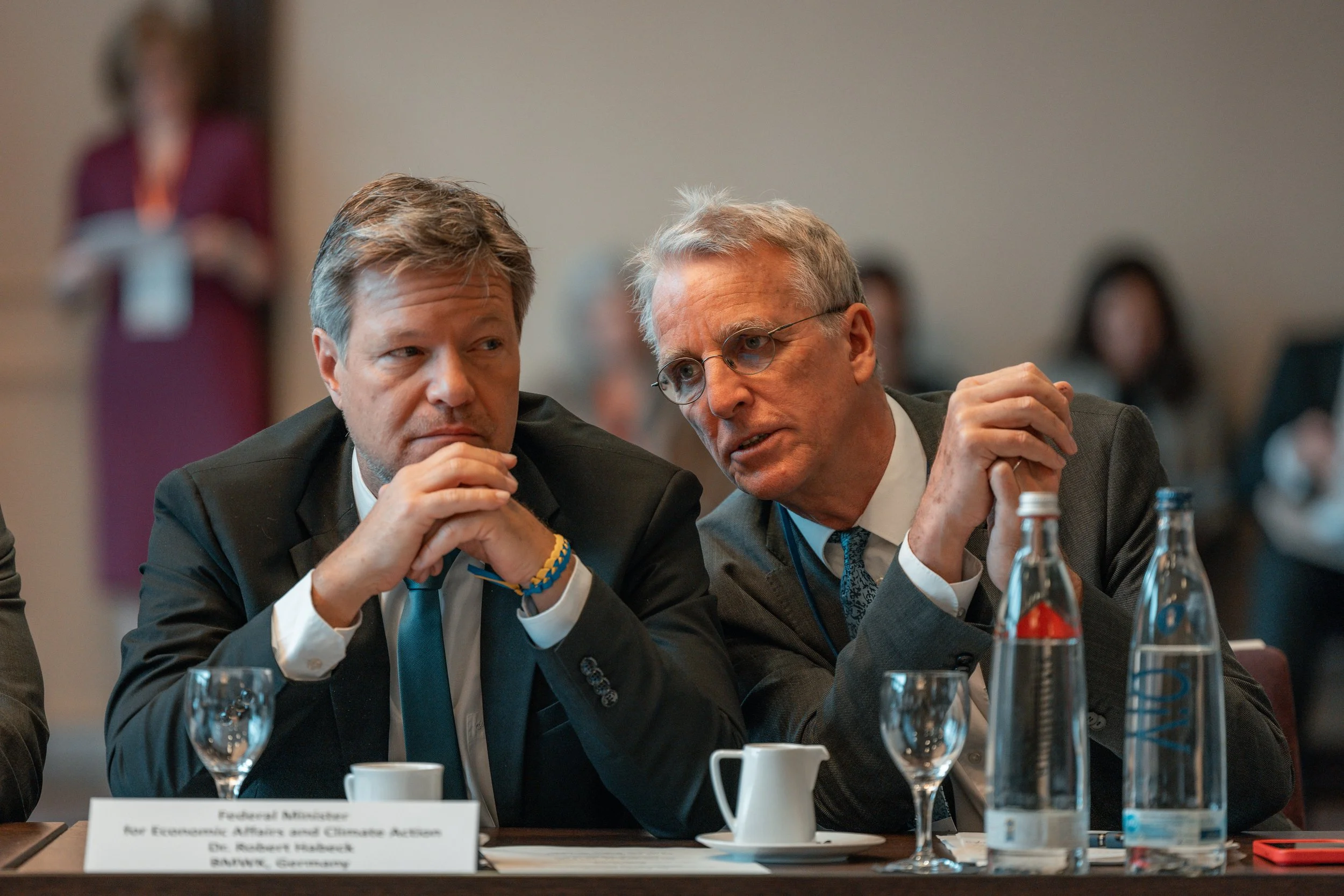 2024.06.11 - Hydrogen Council_Day II_Signing_Minister Habeck_2pctrbrln.com-27.jpg