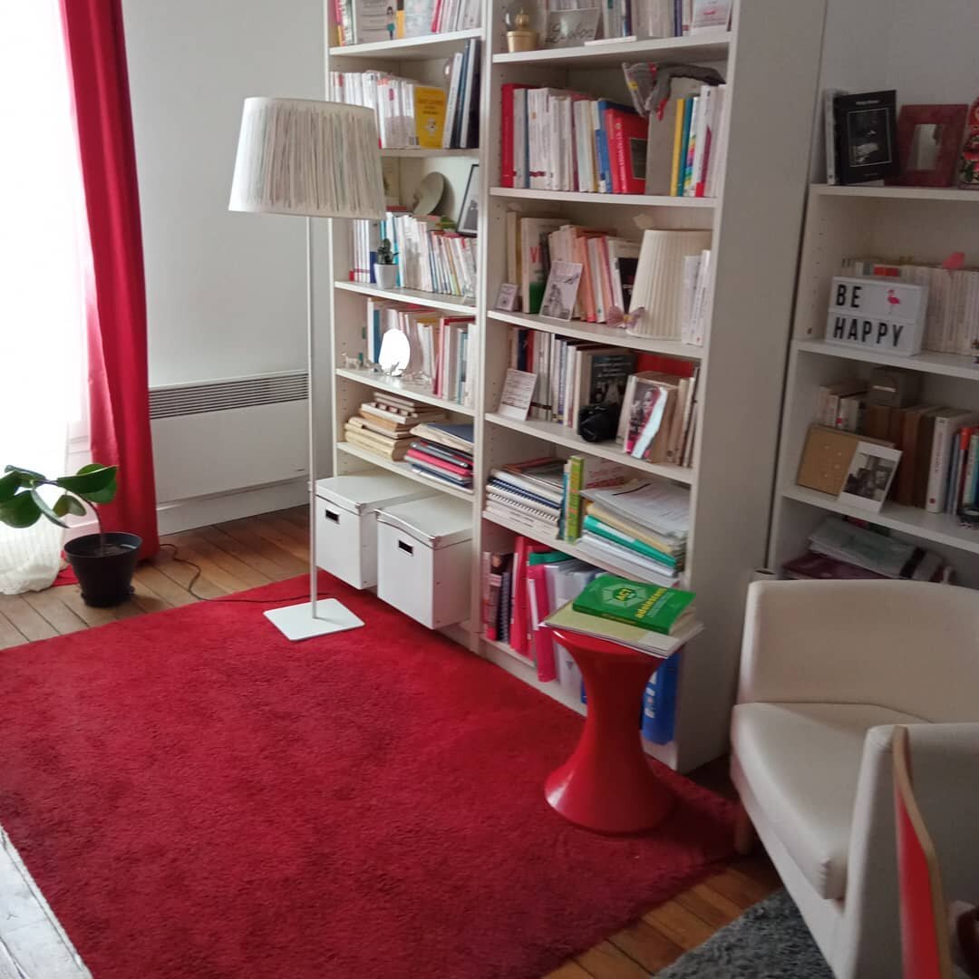 LE TEMPS de la s&eacute;ance et aussi celui de la r&eacute;flexion et de la formation, pendant lequel le th&eacute;rapeute pense aux patient et &agrave; son histoire. Pour le patient, le temps de la th&eacute;rapie se passe en s&eacute;ance avec le t