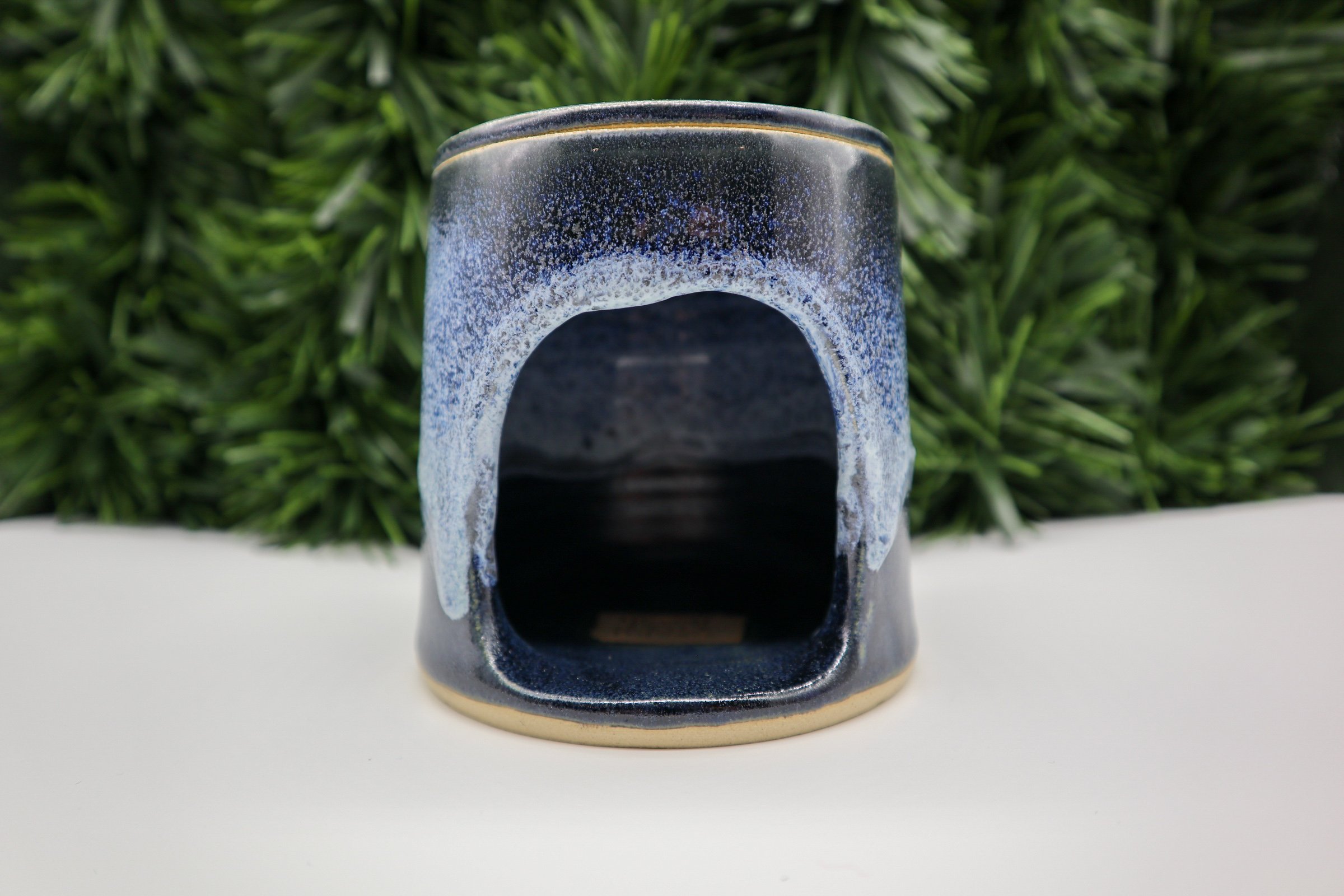 Snowy night wax burner