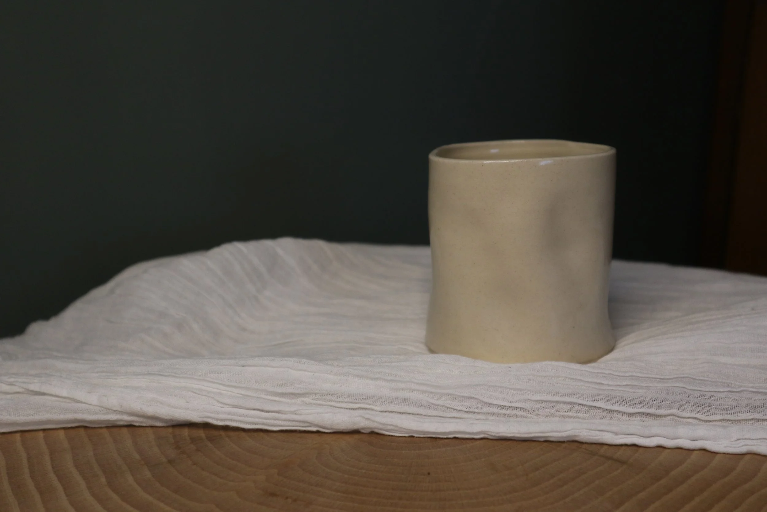 Stone wobble tumbler