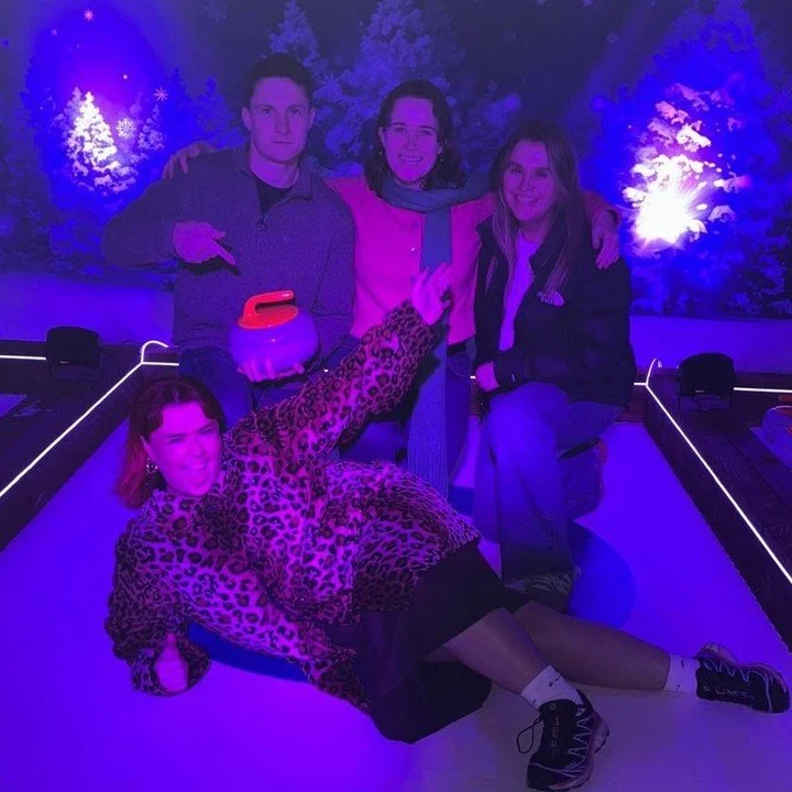 Teamwork on ice! π₯β¨ An amazing night at the Curling Club in London. #TheCurlingClub #WorkFunBalance"