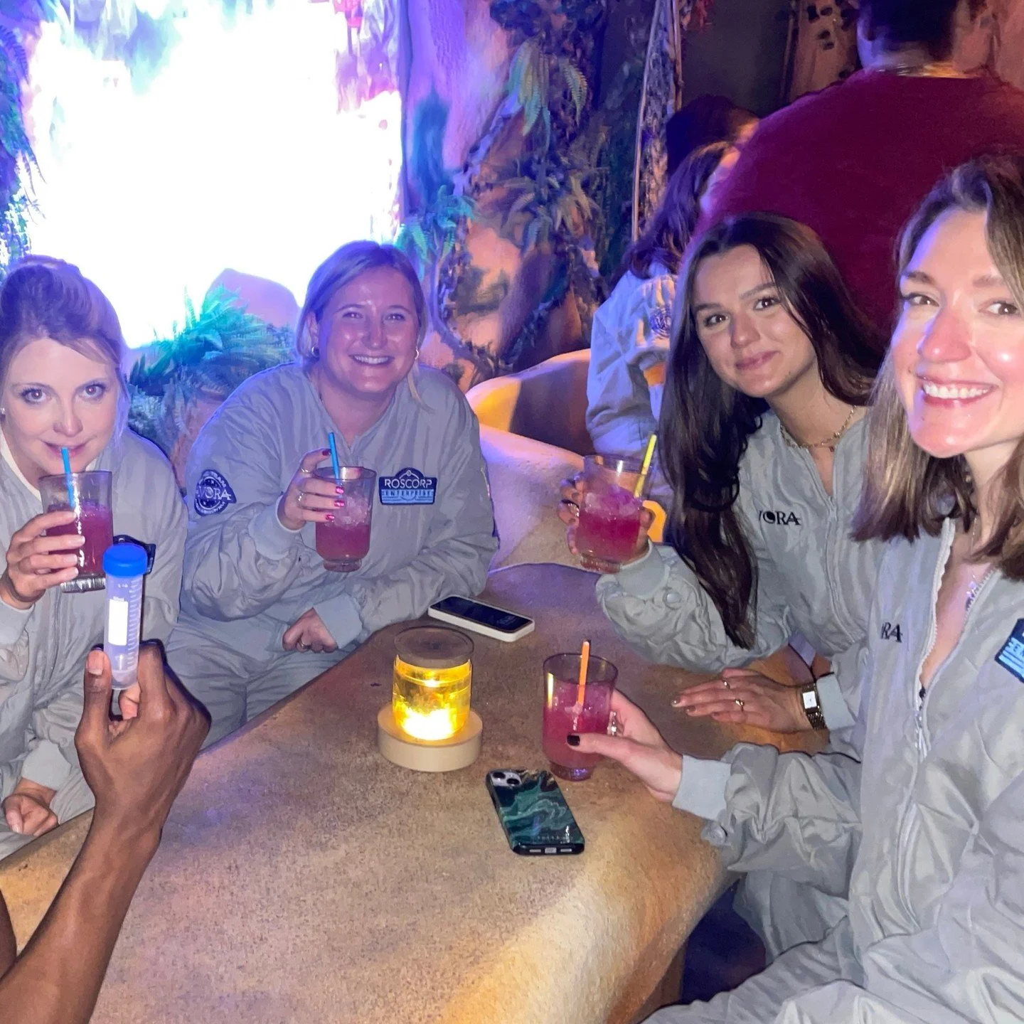 Team bonding, but make it immersive! πΏβ¨ We had a great time @avora_experience Experience in London. ππΈ #TeamOuting #AvoraExperience #workhardplayhard