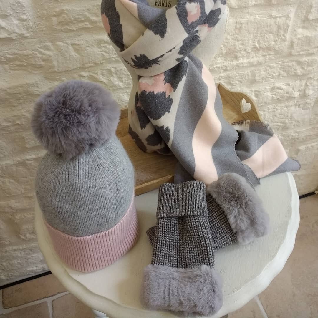 Pretty pinks and greys....all available from The Cotswold Scarf Company...