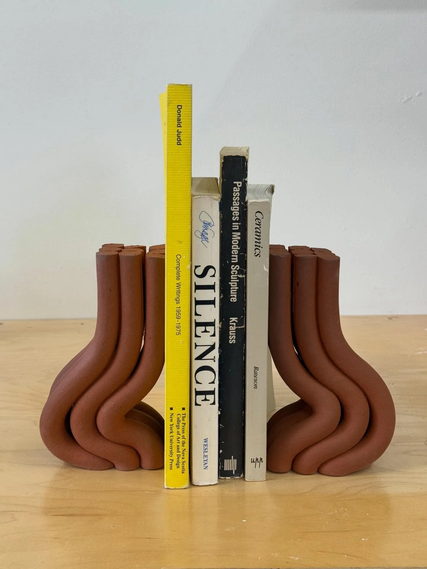 New bookends are nice and sturdy☺️ check my stories tomorrow for an Instagram sale of these babies and some incense holders!