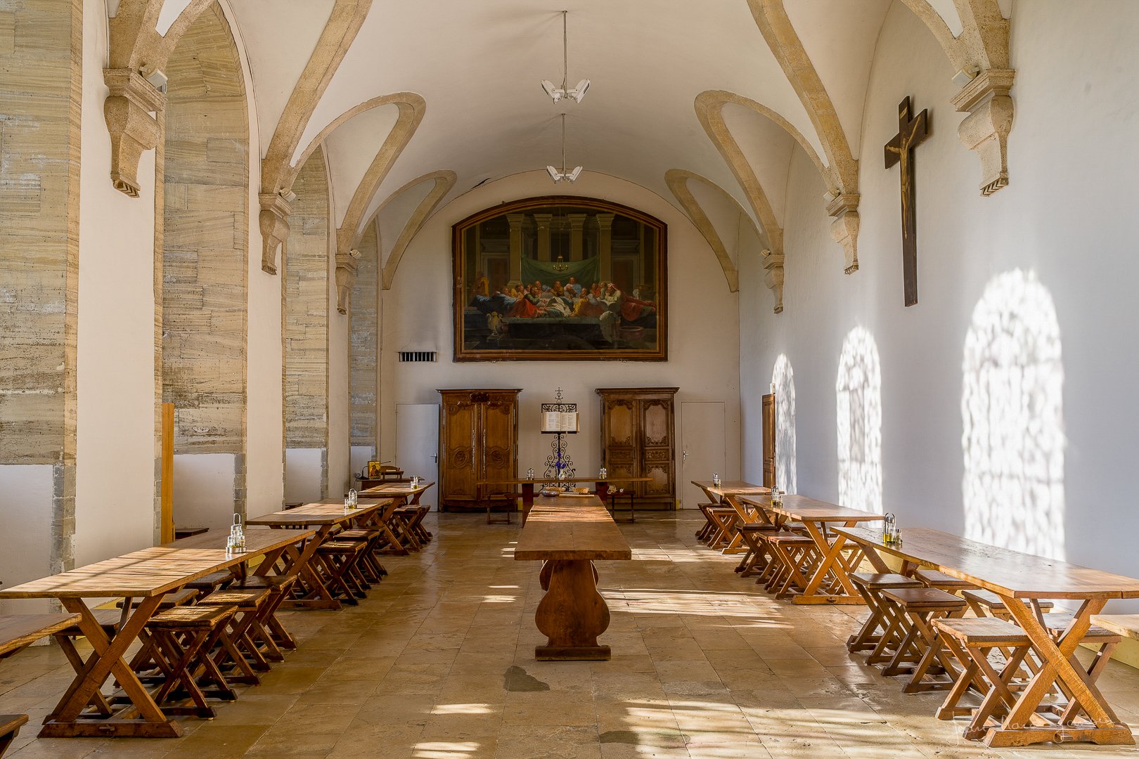 20230915_090751_AbbayeDeMondaye_Refectoire_septembre2023_B0000622_1620px_1080.jpg