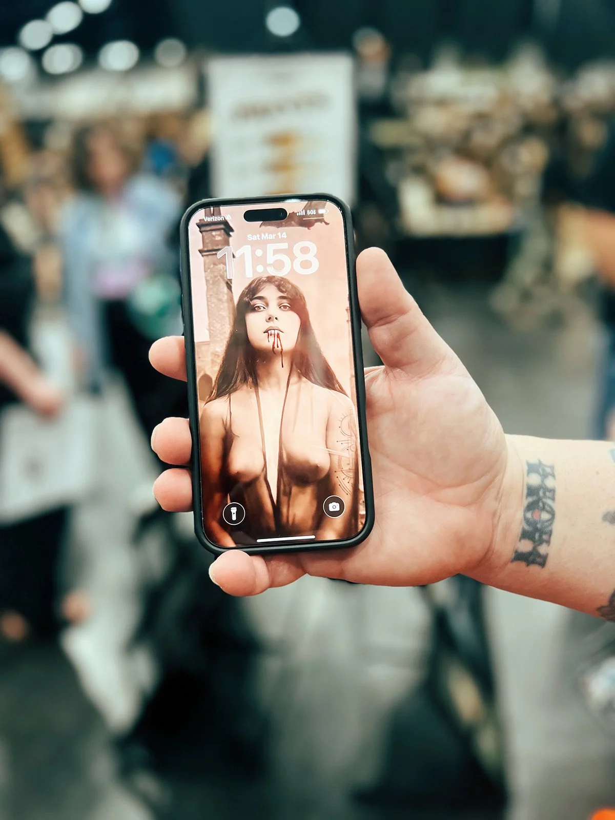 Mora-Phone.jpg