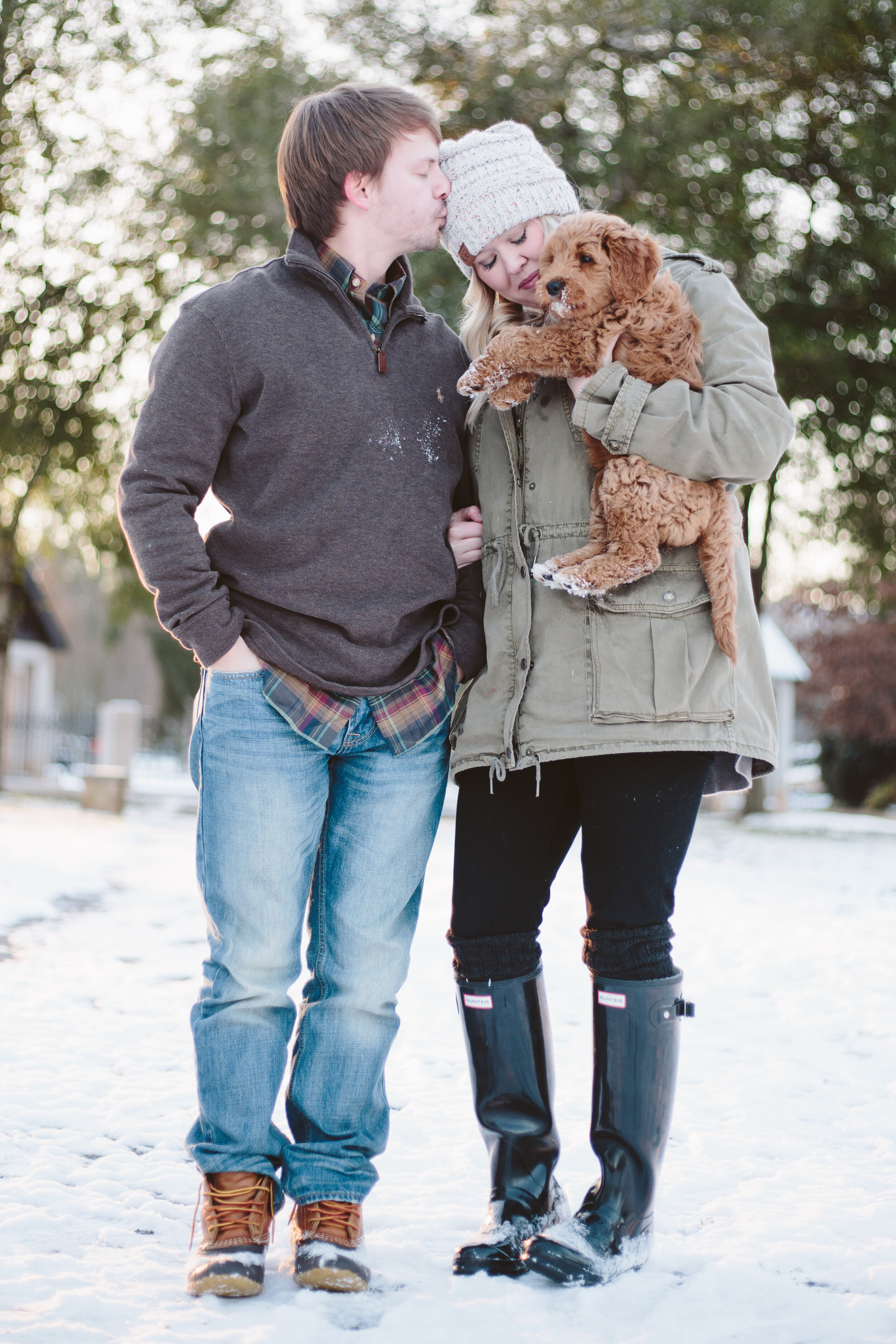 Knoxville-Snow-Sequoyah-Hills-Couple-Photos-with-Goldendoodle-Puppy-1043.jpg