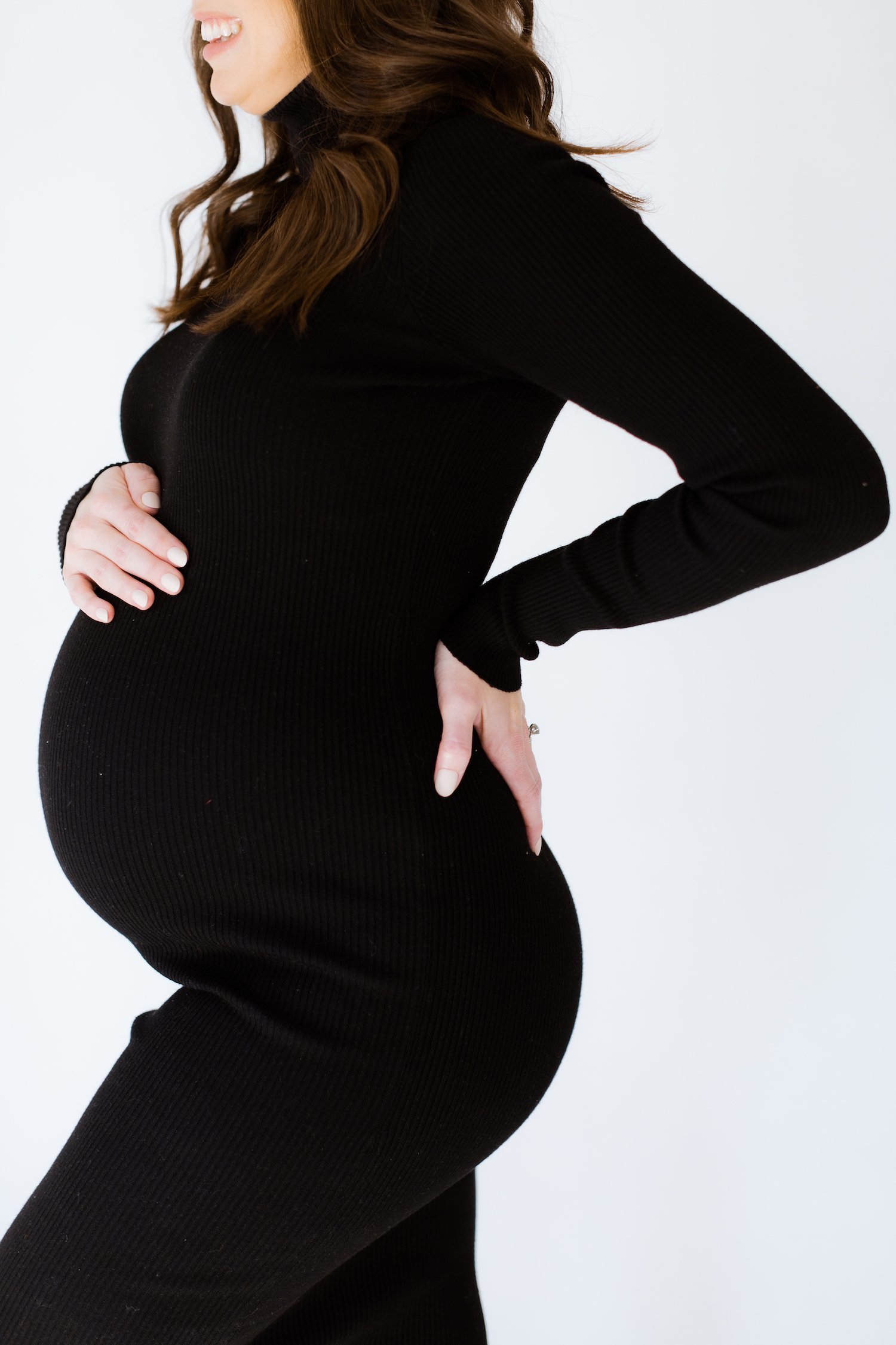 KnoxvilleMaternityStudioBoudoirPhotoBlackDress.jpg