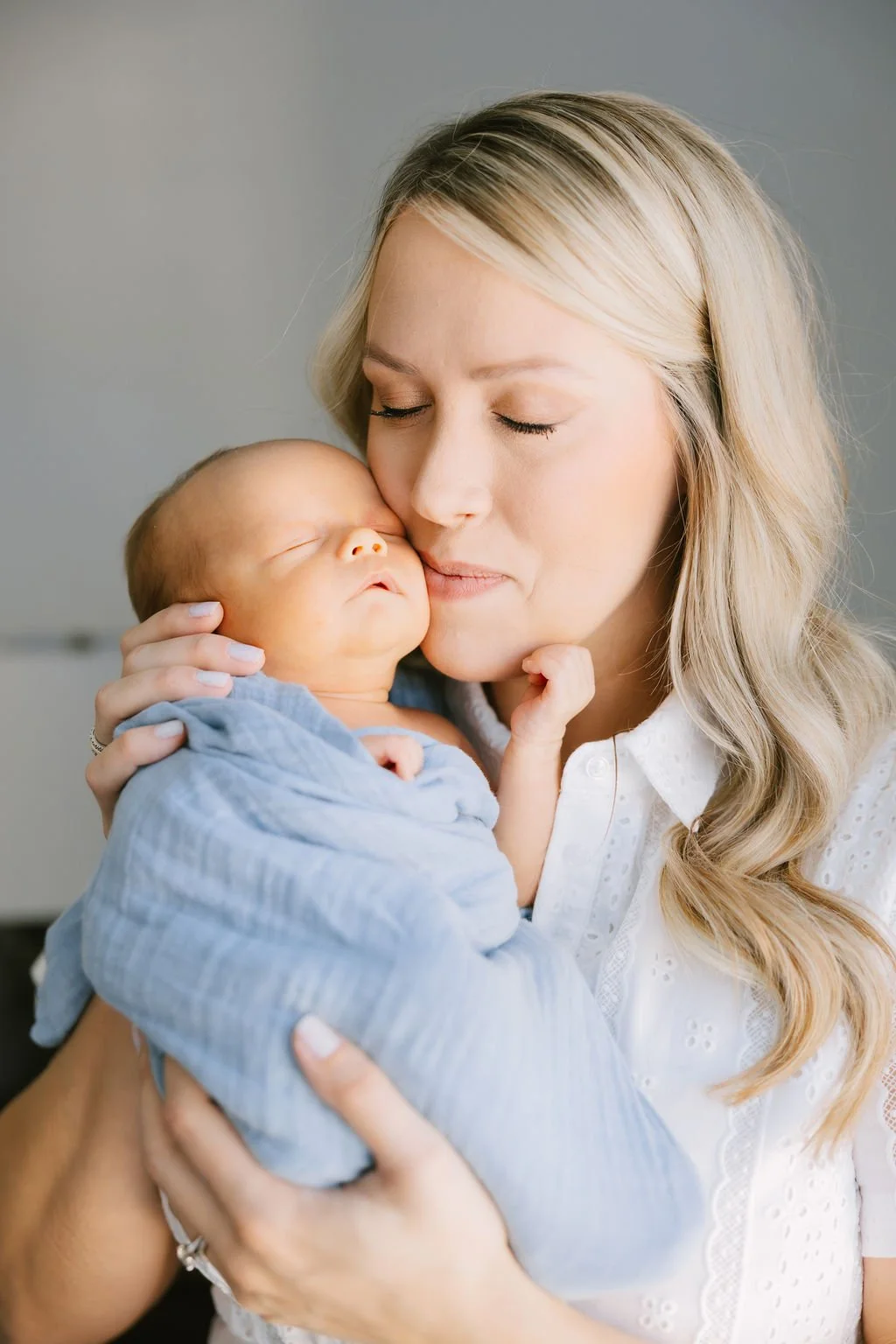 KnoxvilleNewbornFamilyPhotosAtHome_Gillum-1144.jpg