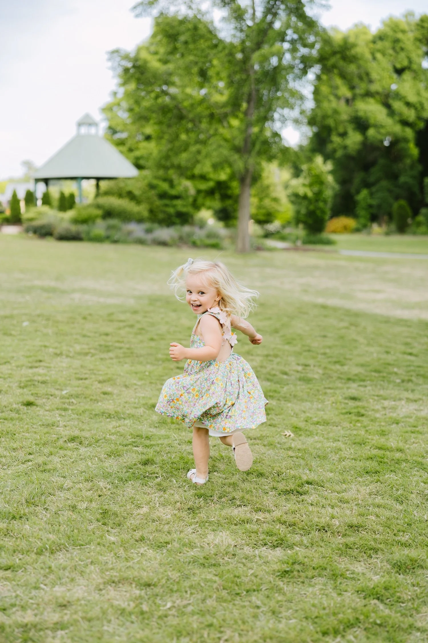 KnoxvilleFamilyPhotosUTGardens-1128.jpg