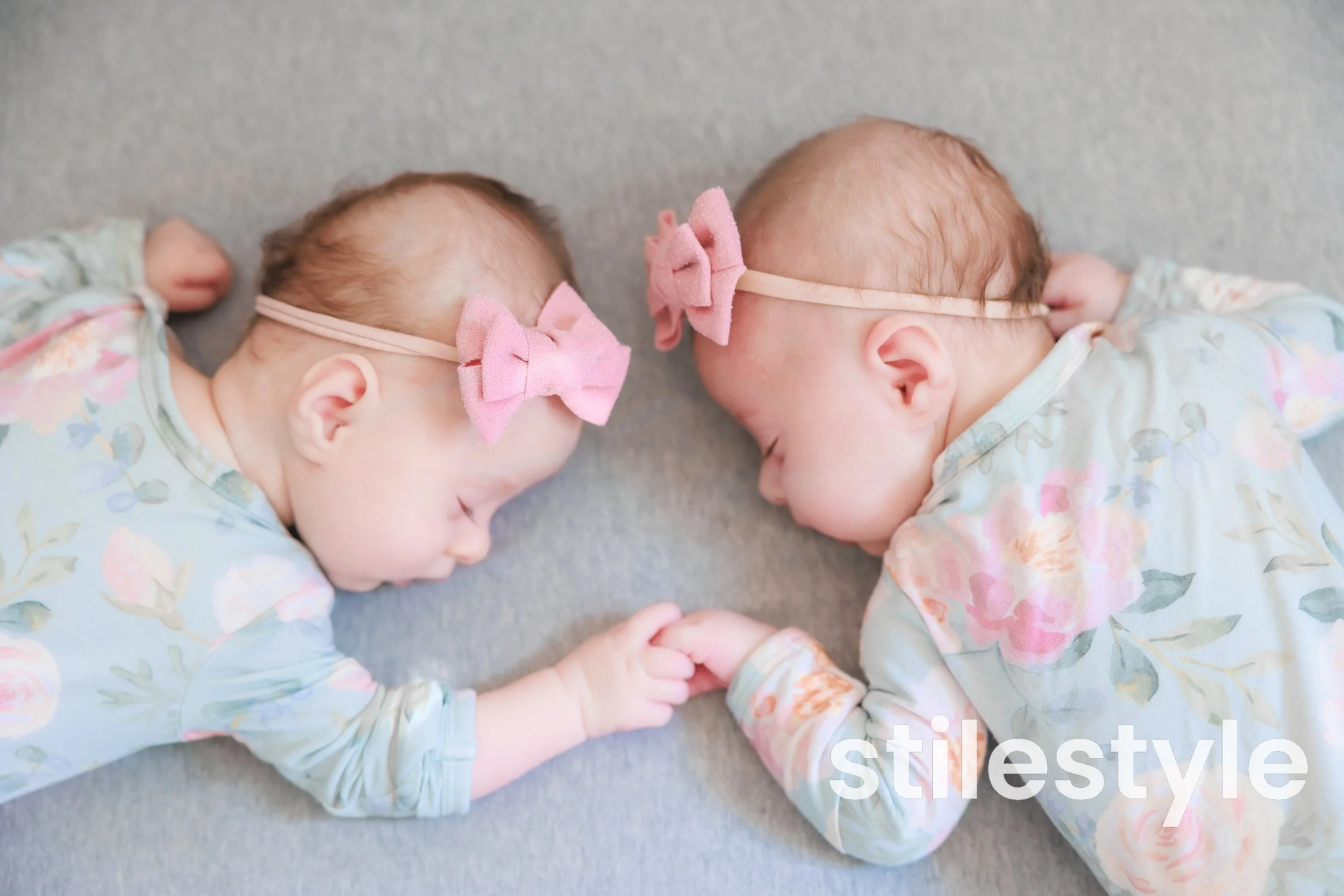 twins newborn-086.jpg