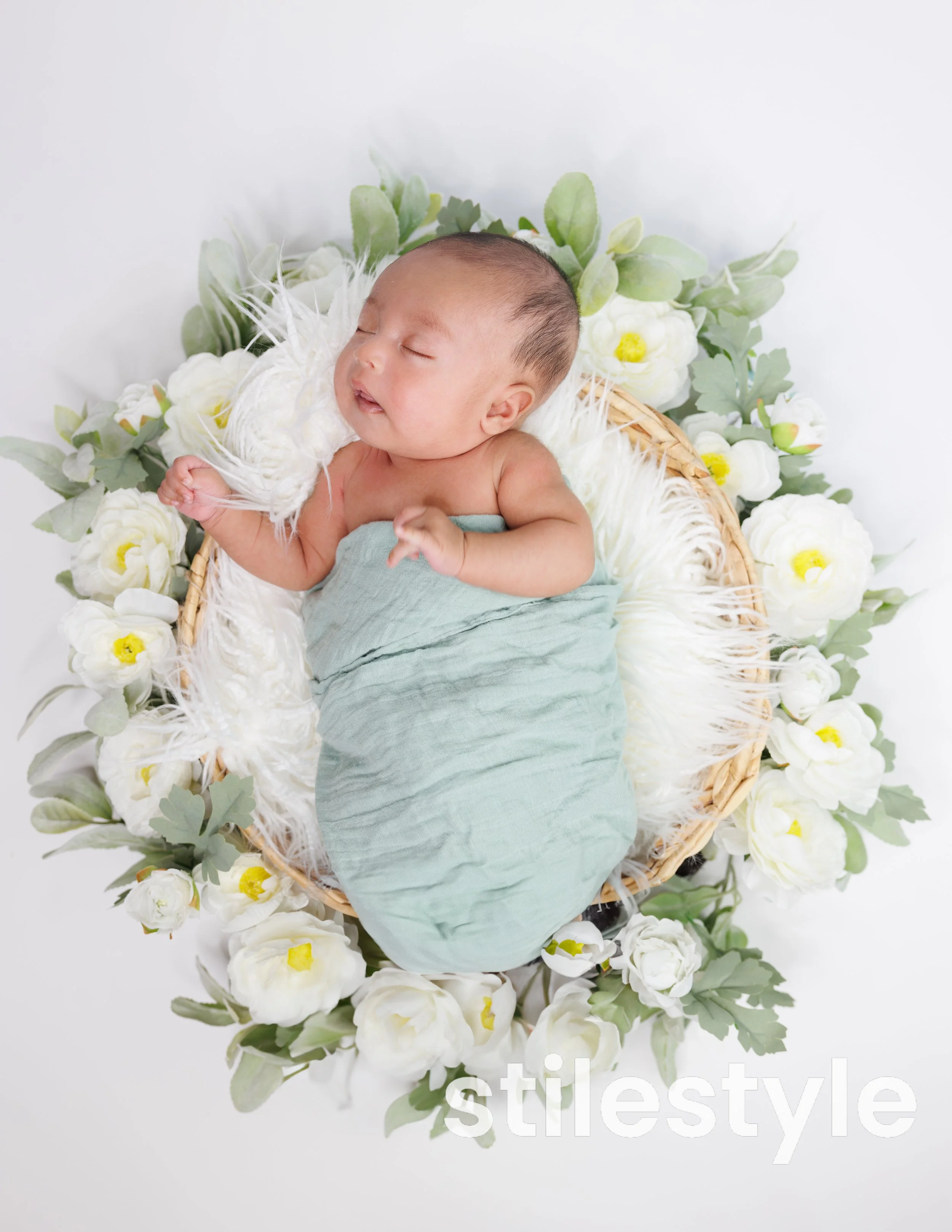 newborn z-01.jpg