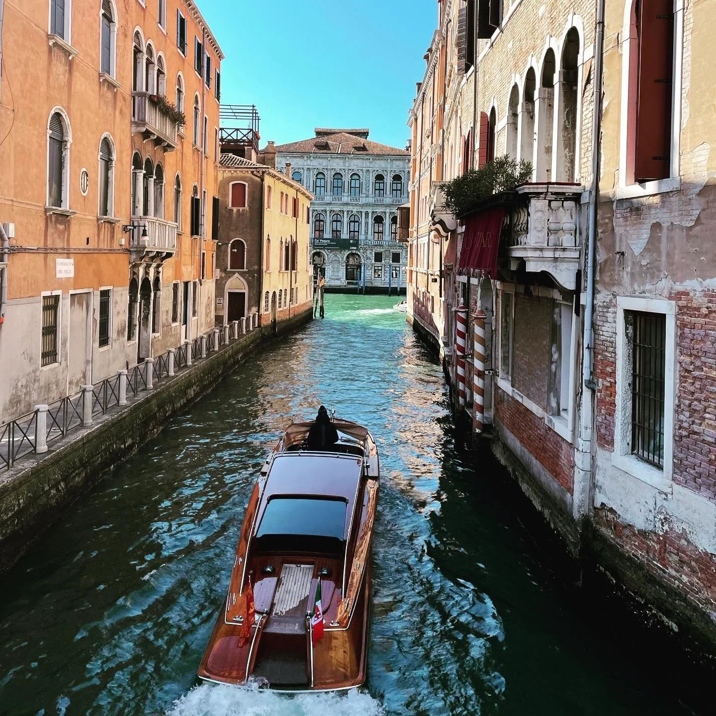 演奏家の旅行の実態