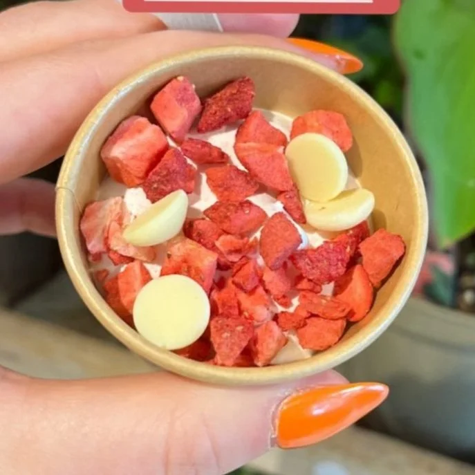 Strawberries+%26+Cream+Moosh+Pot.jpg