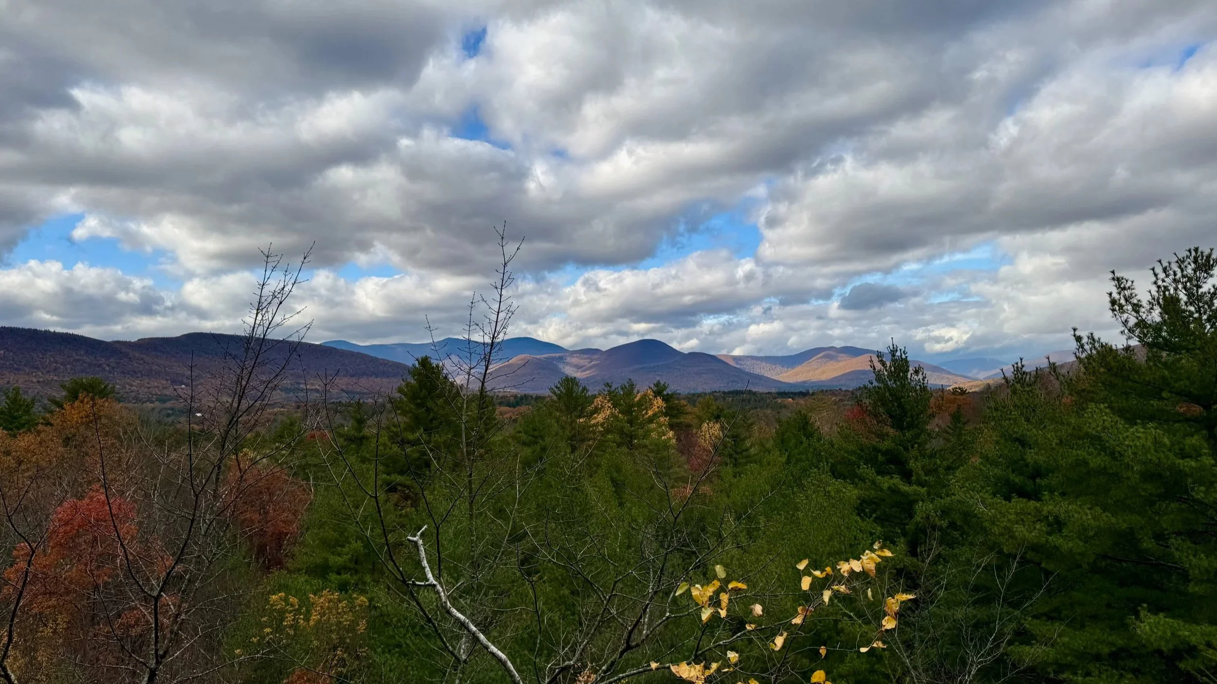 Ashokan Quarry Trail: Easy, Family Friendly 2‑Mile Catskills Hike with Big Views & Quarry Ruins