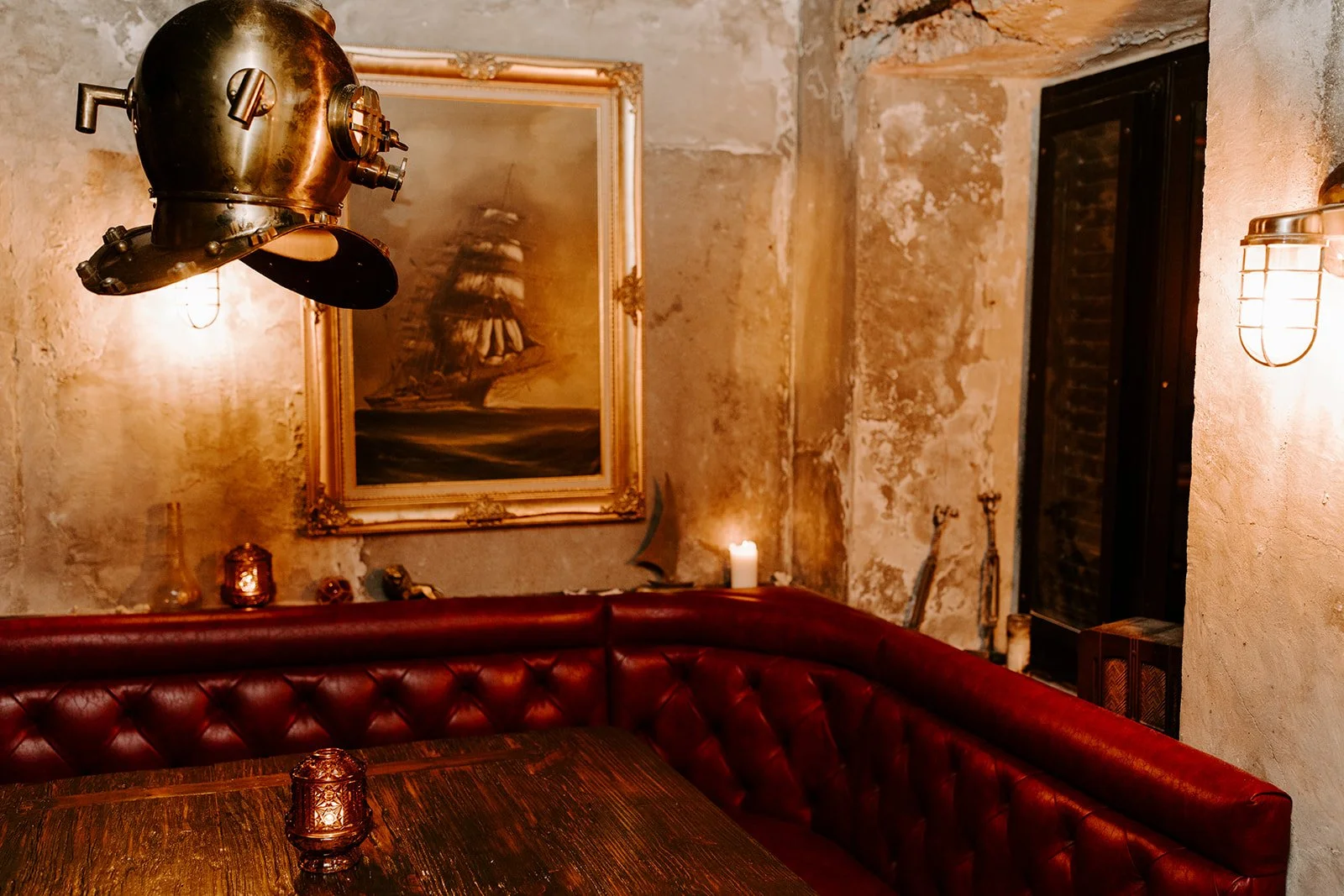 Breakers Roar Tiki Bar